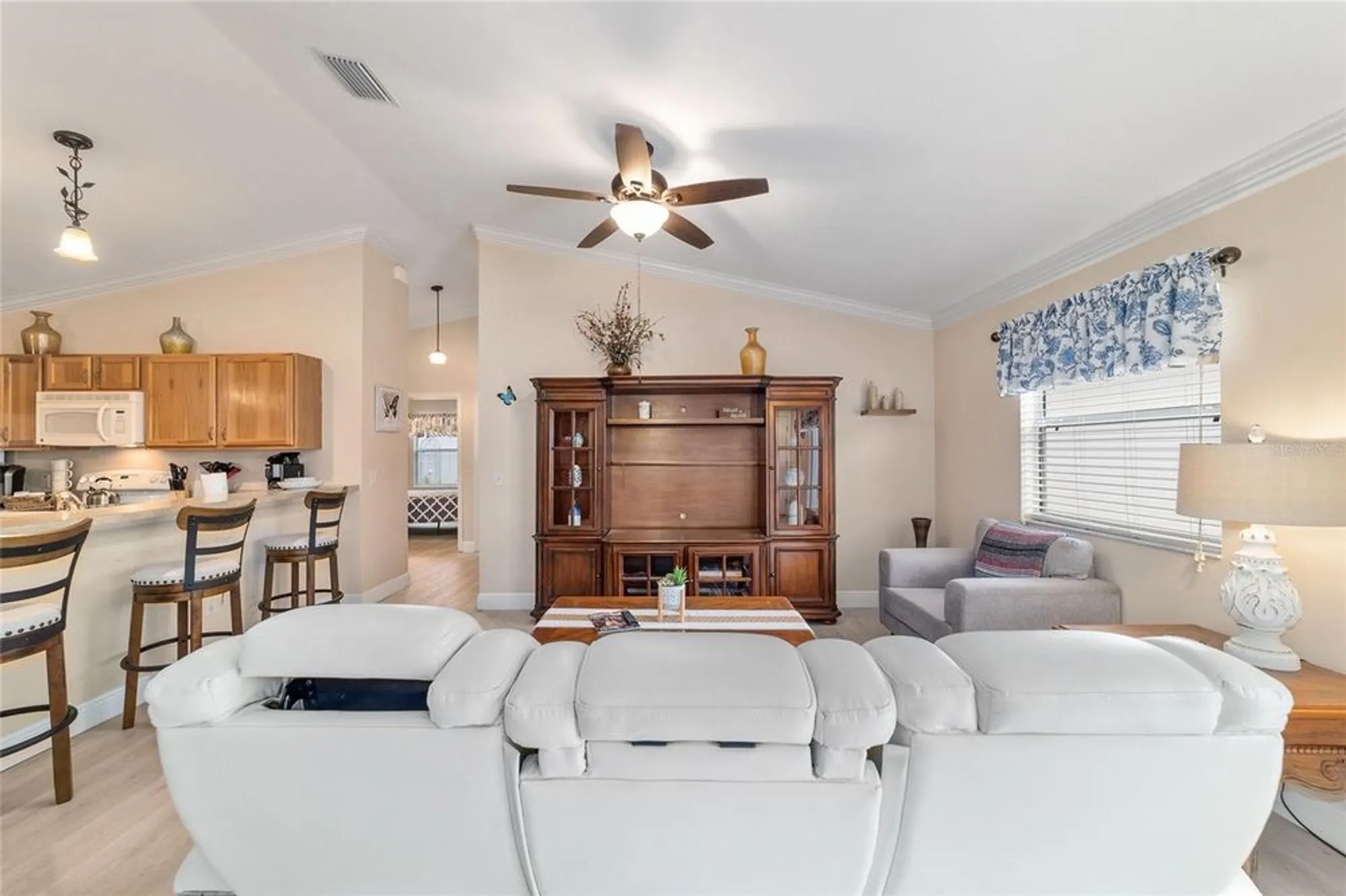 Property Slideshow image 14 of 51 | 2237 jetta way, The Villages, FL, 32162