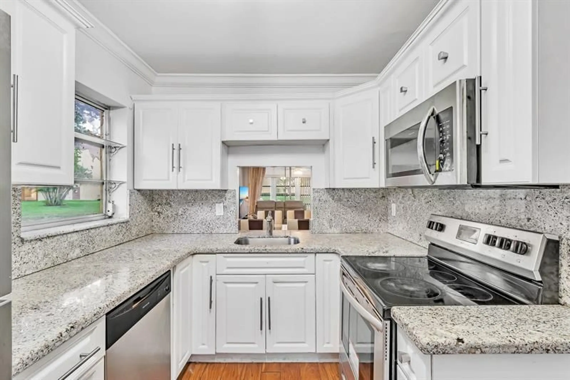 Property Slideshow image 12 of 41 | 5940 nw 64th ave apt 101, Tamarac, FL, 33319