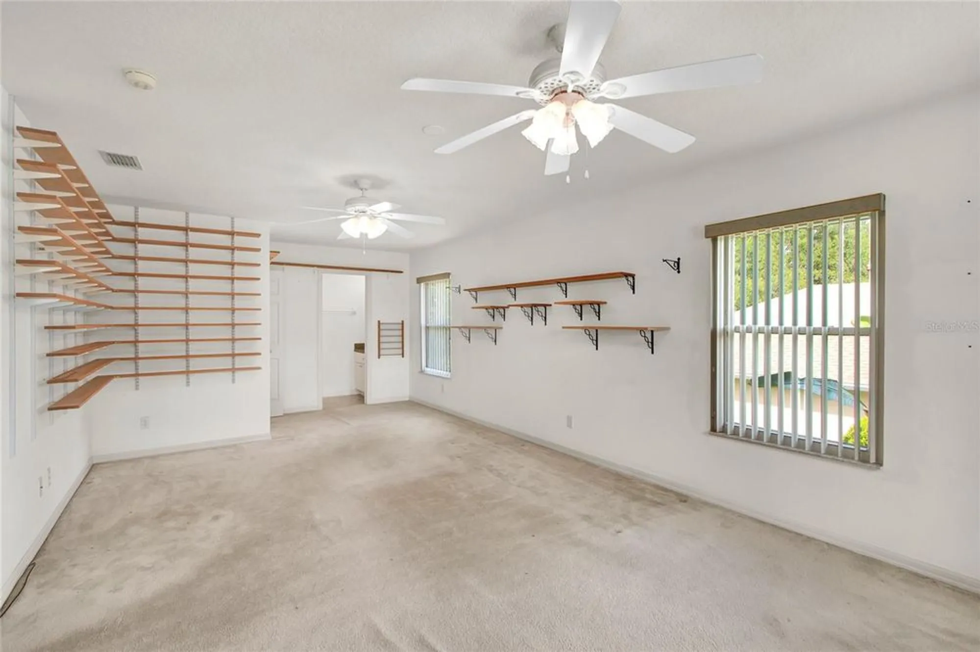 Property Slideshow image 43 of 59 | 5351 aurora dr, Leesburg, FL, 34748