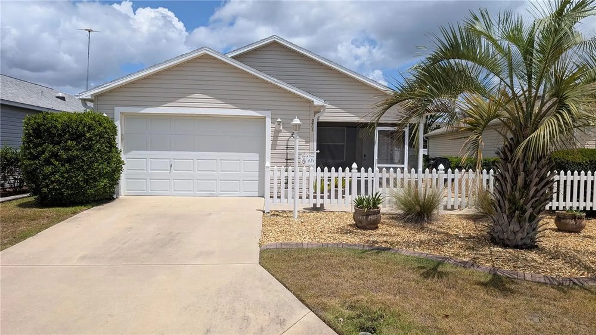 Property Slideshow image 1 of 32 | 971 margaux trl, The Villages, FL, 32162