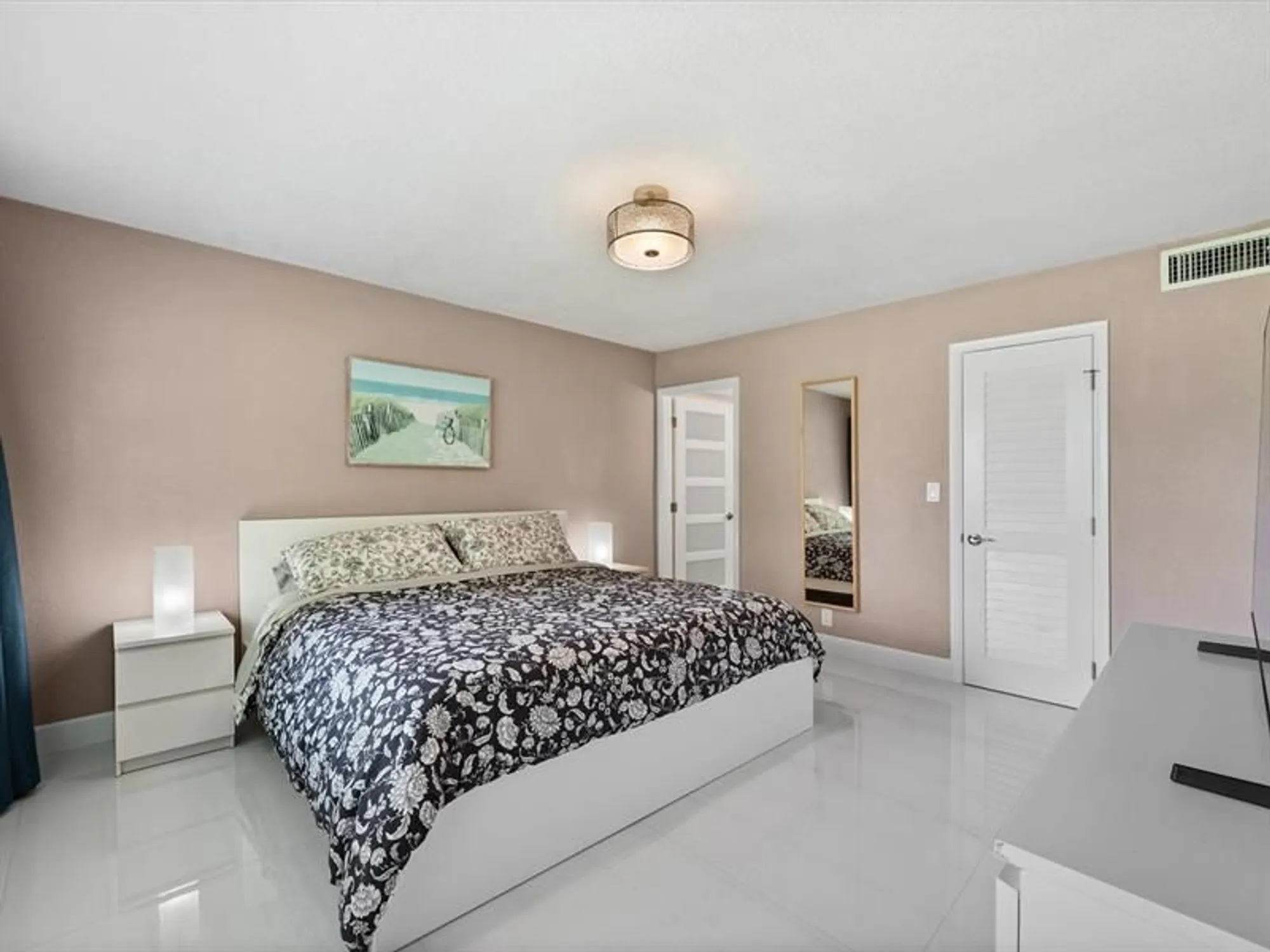 Property Slideshow image 20 of 44 | 9300 n hollybrook lake dr 303, Pembroke Pines, FL, 33025
