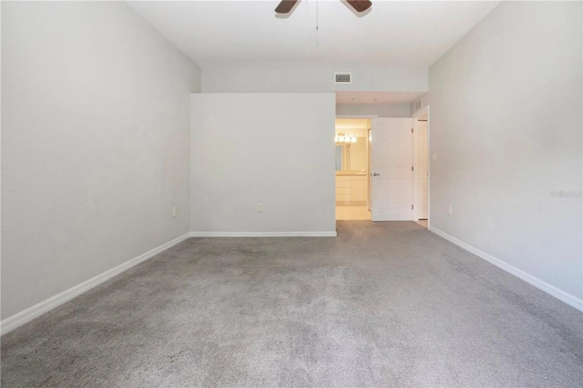 Property Slideshow image 29 of 71 | 6426 bay cedar ln # 101, Bradenton, FL, 34203