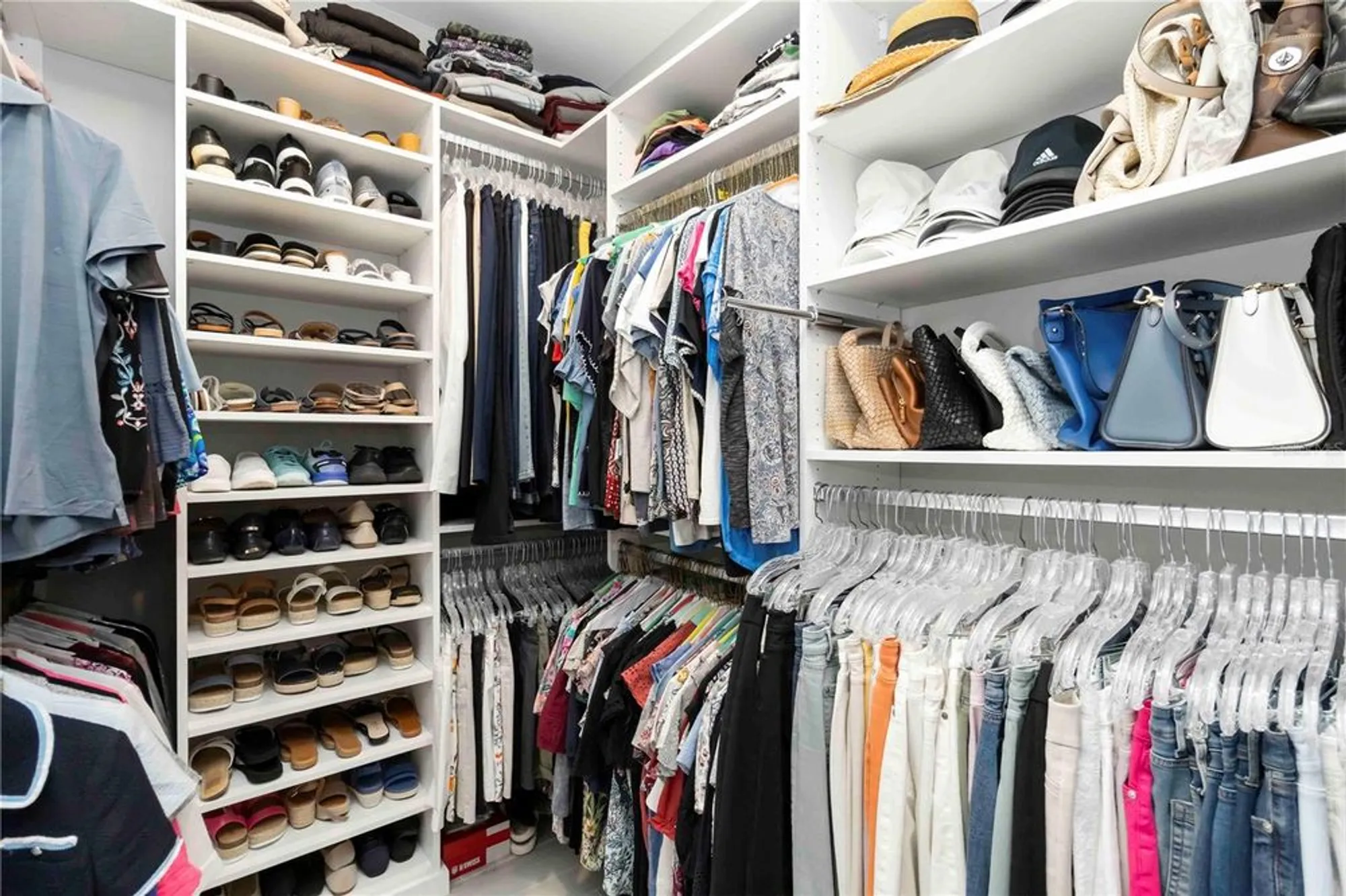 Property Slideshow image 33 of 79 | 7758 summerland cv, Bradenton, FL, 34202