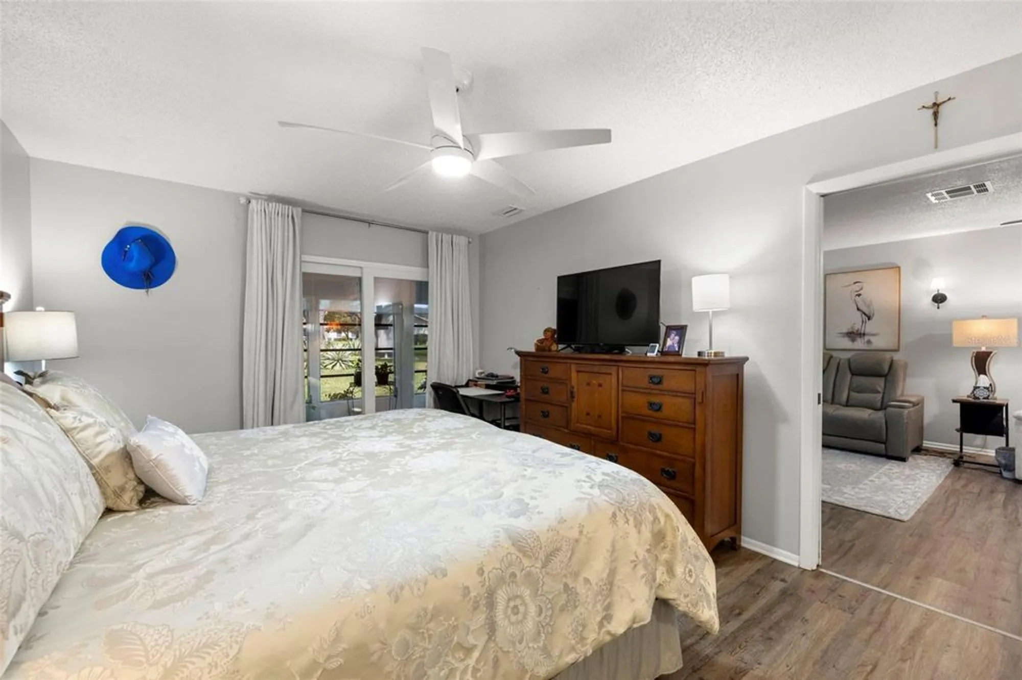 Property Slideshow image 16 of 41 | 8330 high point cir apt 6, Port Richey, FL, 34668