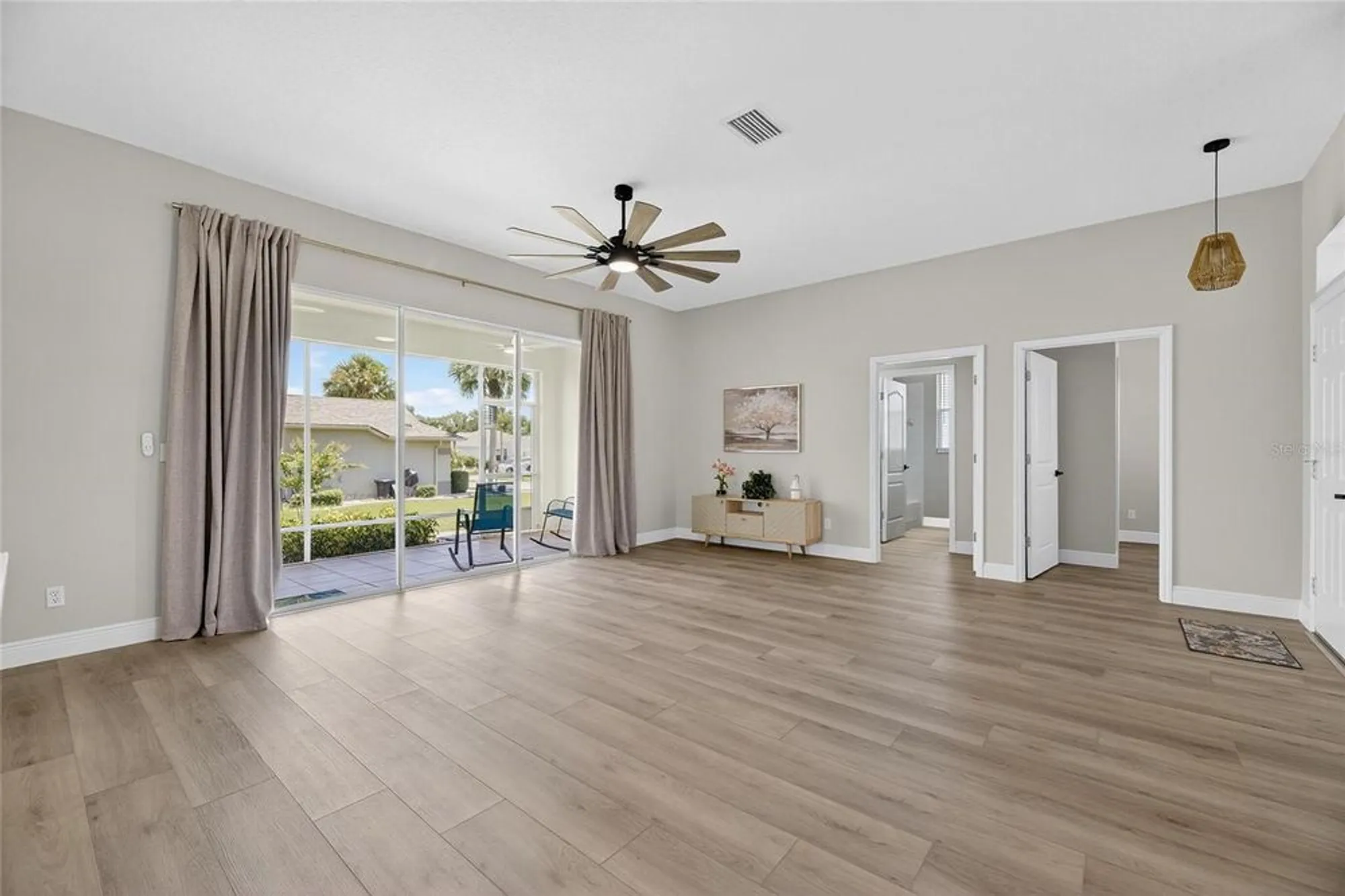 Property Slideshow image 7 of 49 | 1103 villeroy dr, Sun City Center, FL, 33573