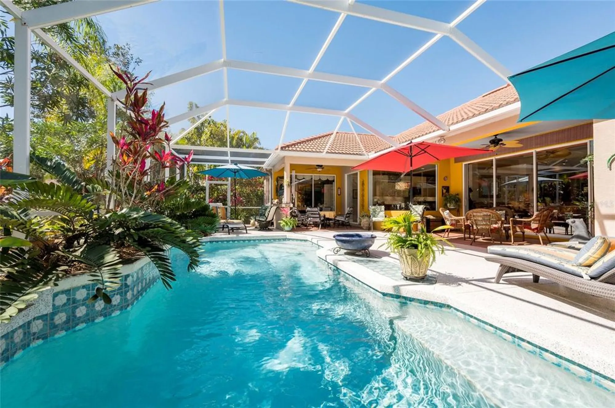 Property Slideshow image 43 of 50 | 4740 carrington cir, Sarasota, FL, 34243