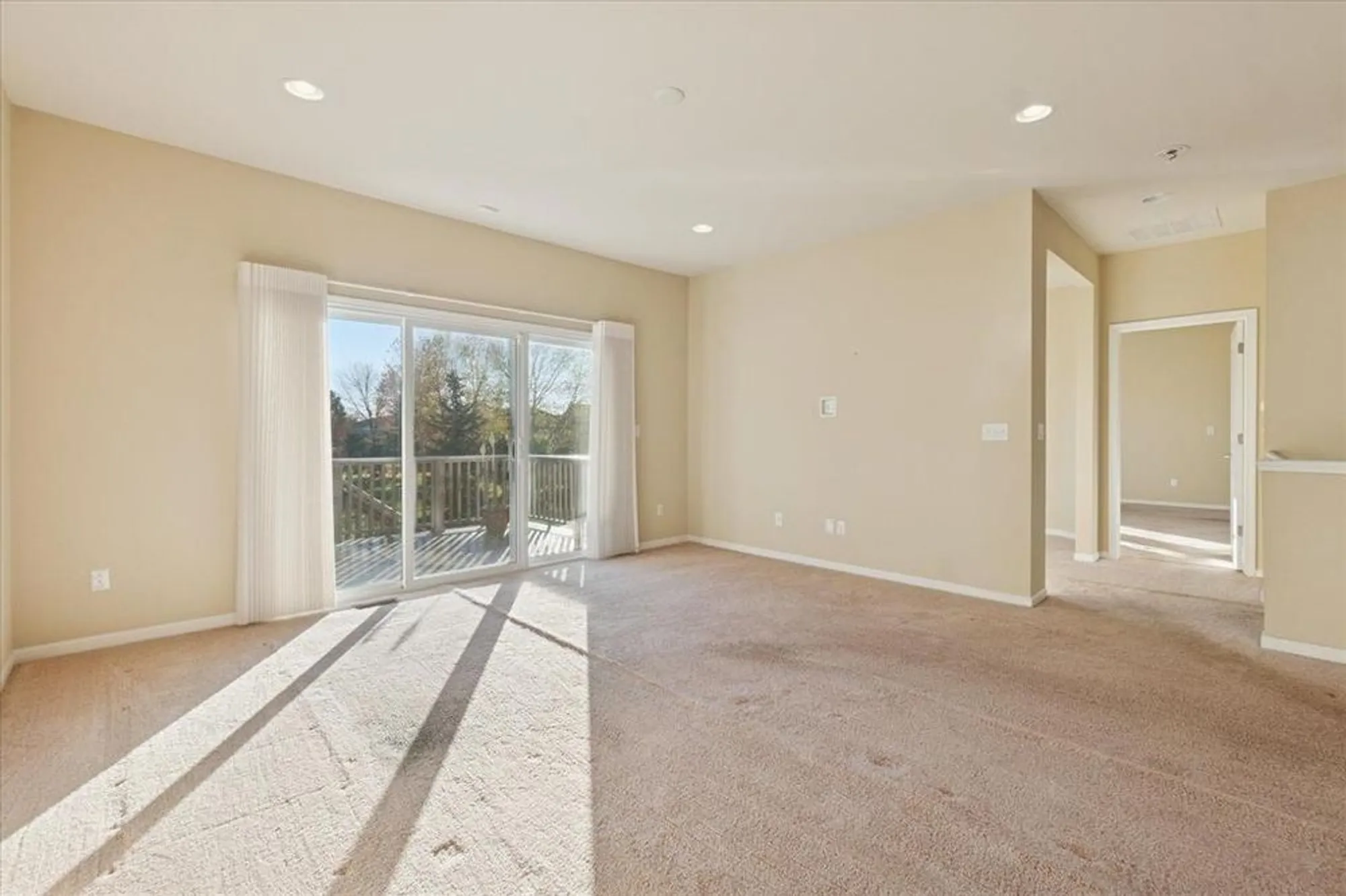 Property Slideshow image 10 of 67 | 9525 pine valley dr, Grand Blanc, MI, 48439