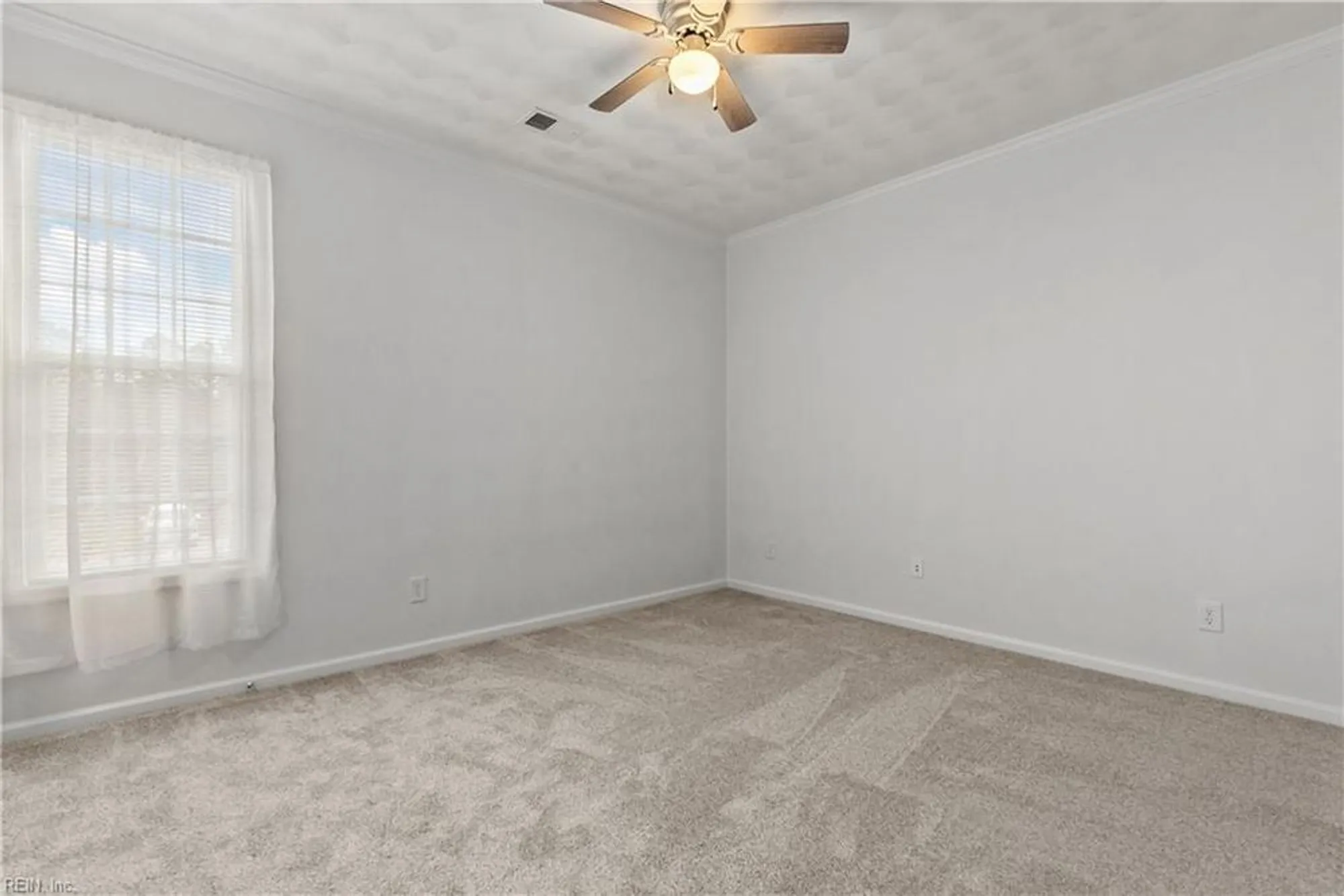 Property Slideshow image 21 of 41 | 3532 winding trail cir, Virginia Beach, VA, 23456