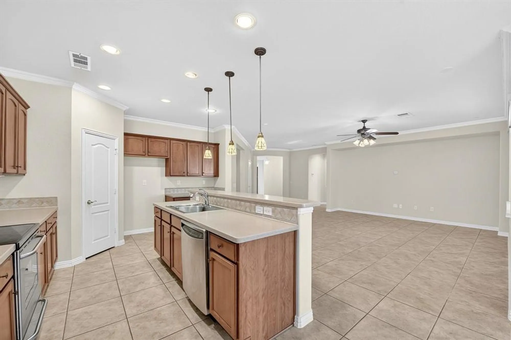 Property Slideshow image 13 of 27 | 9600 rosewood dr, Denton, TX, 76207