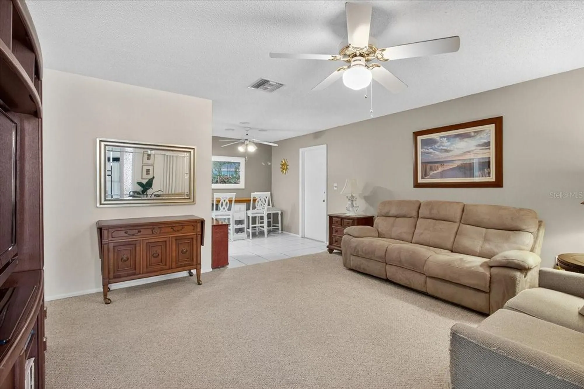 Property Slideshow image 6 of 51 | 1605 whitebridge dr b, Palm Harbor, FL, 34684