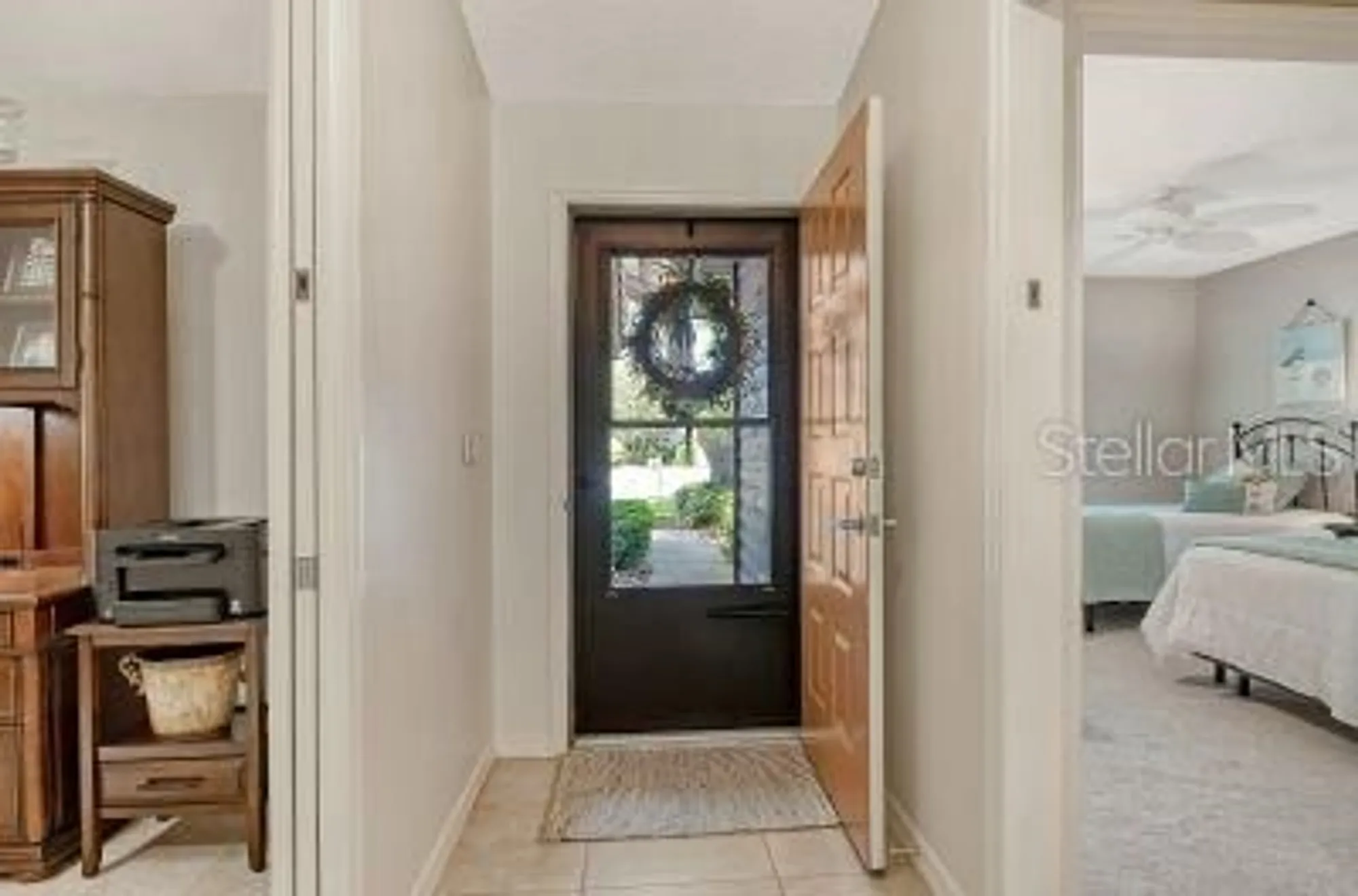 Property Slideshow image 5 of 28 | 3954 wilshire cir e # 165, Sarasota, FL, 34238
