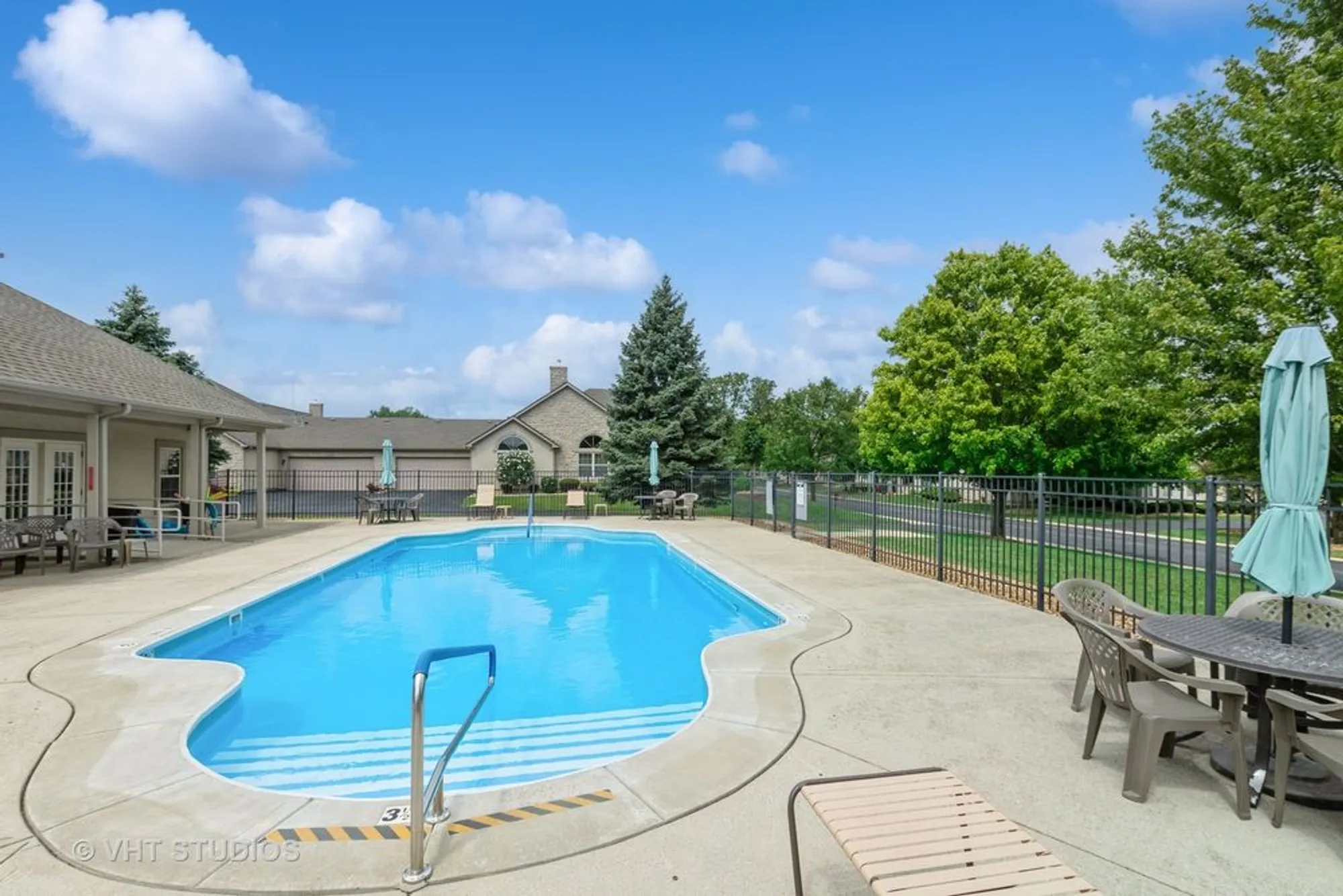 Property Slideshow image 17 of 18 | 18248 murphy cir # 18248, Tinley Park, IL, 60487