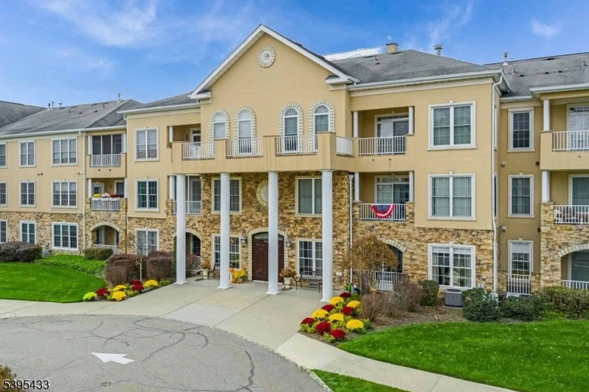 Property Slideshow image 18 of 42 | 202 cleveland ln, Rockaway Boro, NJ, 07866