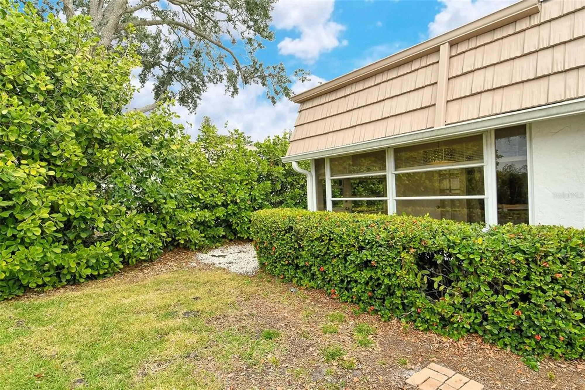 Property Slideshow image 26 of 35 | 2325 riverbluff pkwy # v247, Sarasota, FL, 34231