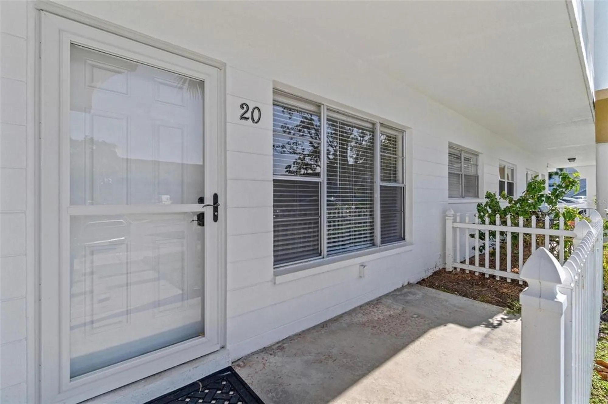 Property Slideshow image 2 of 15 | 2430 brazilia dr 20, Clearwater, FL, 33763