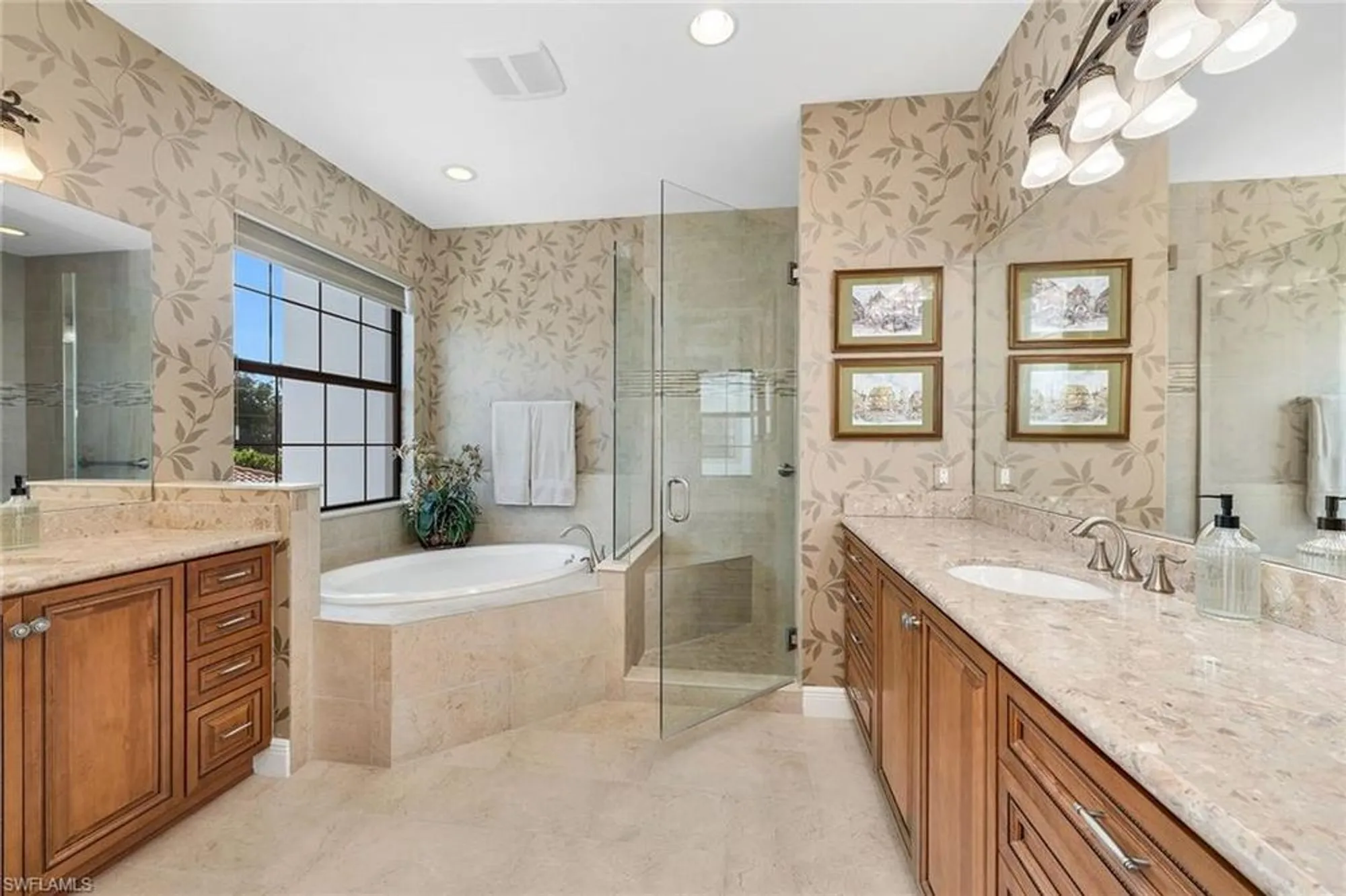 Property Slideshow image 12 of 26 | 4520 colony villas dr unit 2102, Bonita Springs, FL, 34134