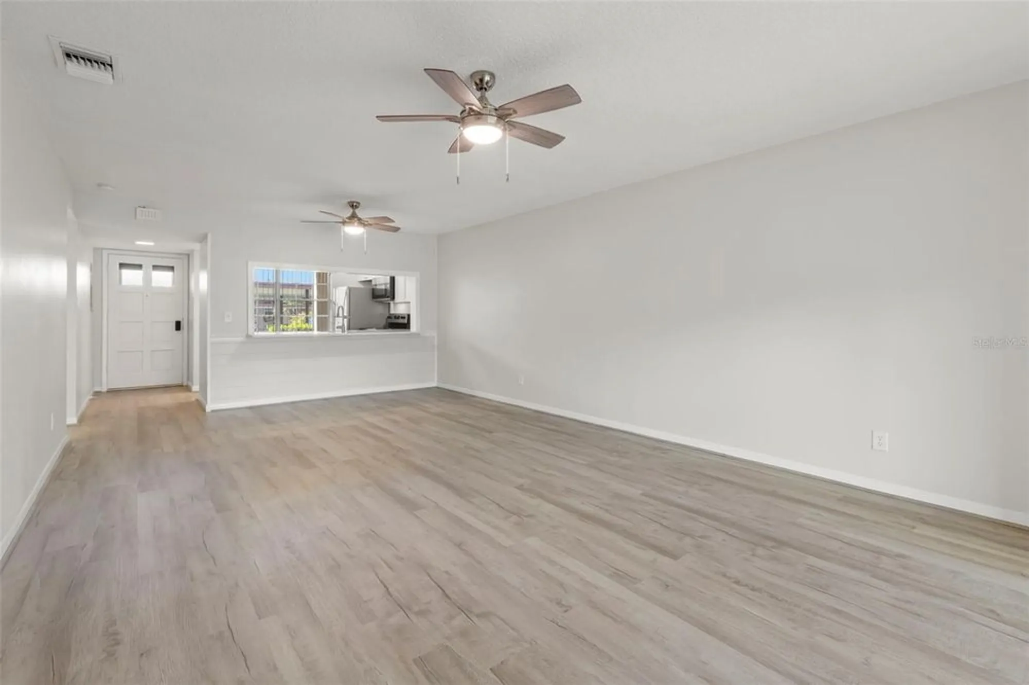 Property Slideshow image 7 of 39 | 1701 pinehurst rd 10f, Dunedin, FL, 34698