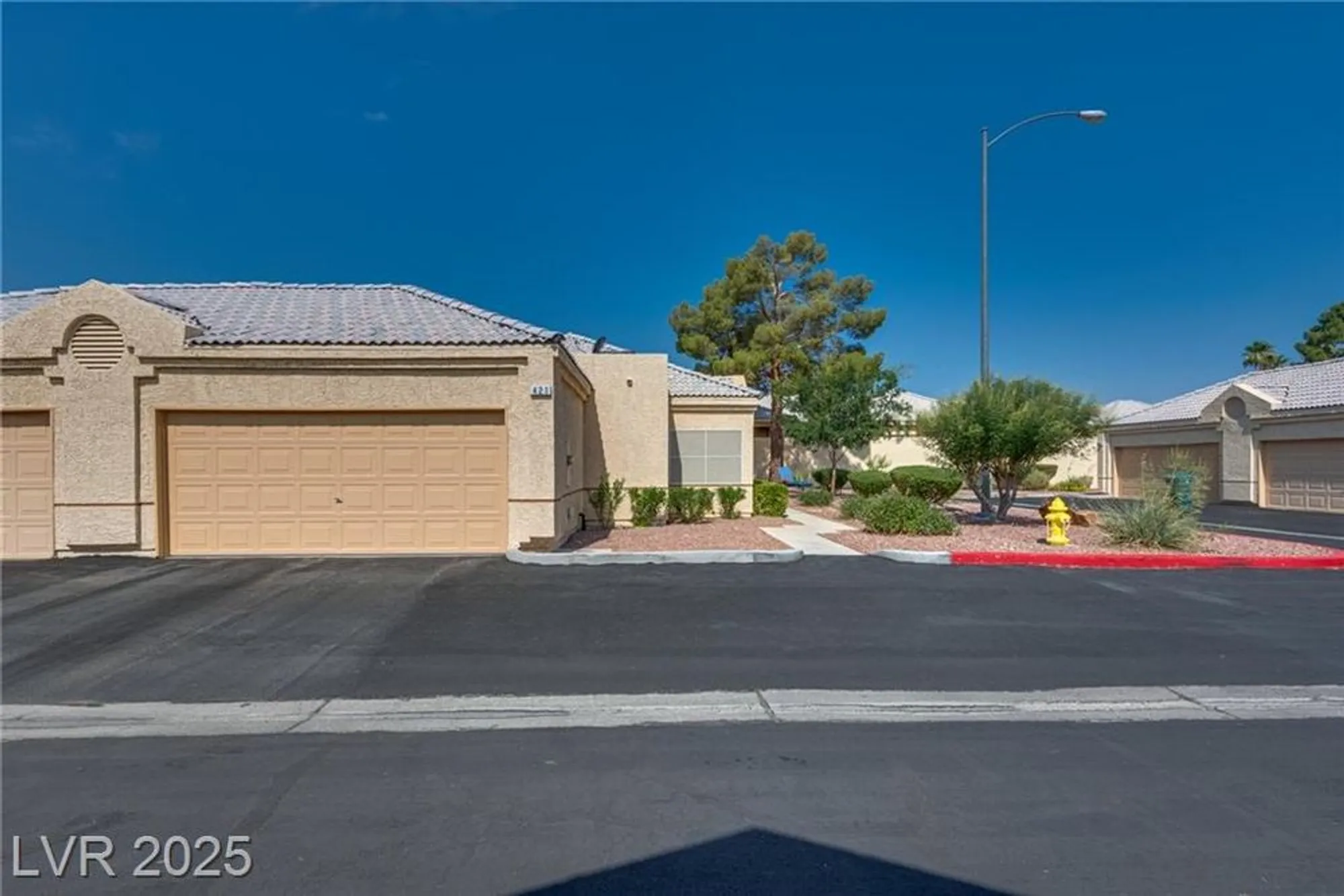 Property Slideshow image 2 of 29 | 421 wonderstone dr, Las Vegas, NV, 89107