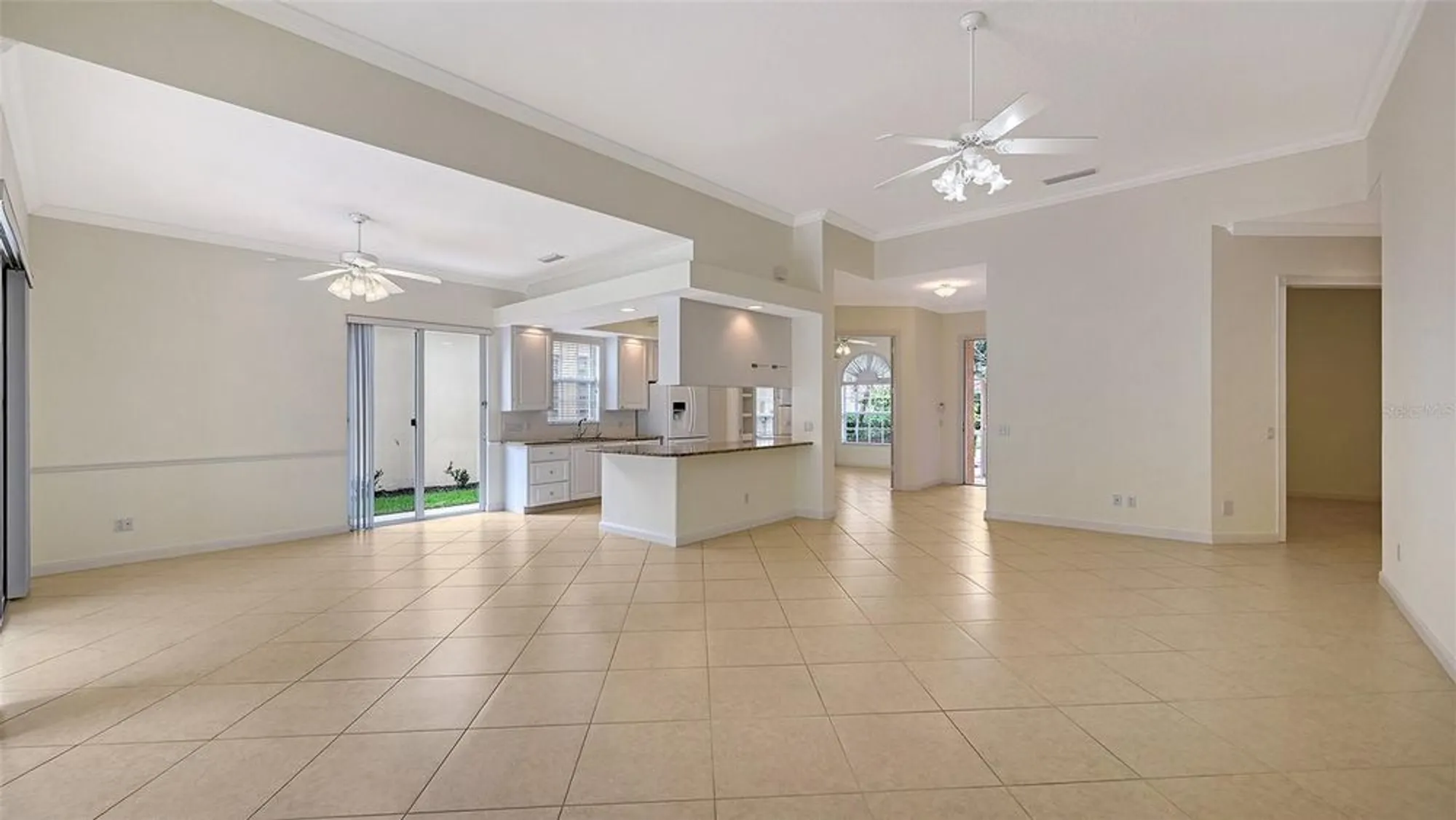 Property Slideshow image 22 of 100 | 5679 ferrara dr, Sarasota, FL, 34238