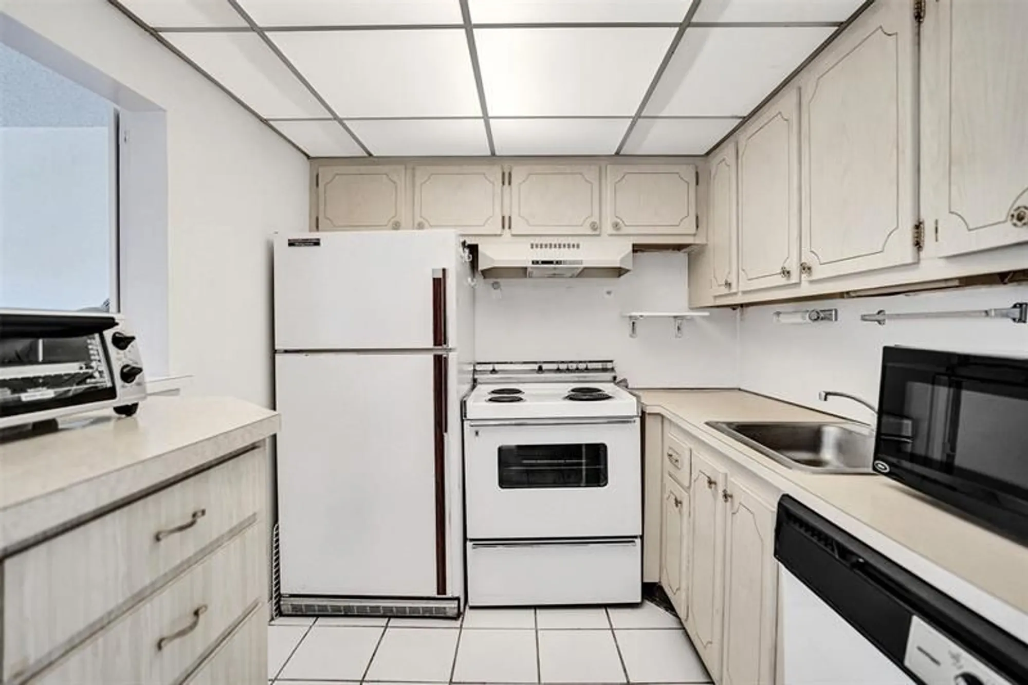 Property Slideshow image 5 of 38 | 3038 berkshire b # 3038, Deerfield Beach, FL, 33442