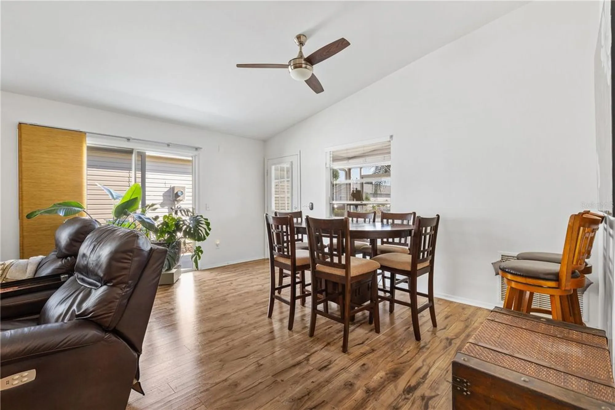 Property Slideshow image 11 of 30 | 17370 se 82nd roslyn ct, The Villages, FL, 32162