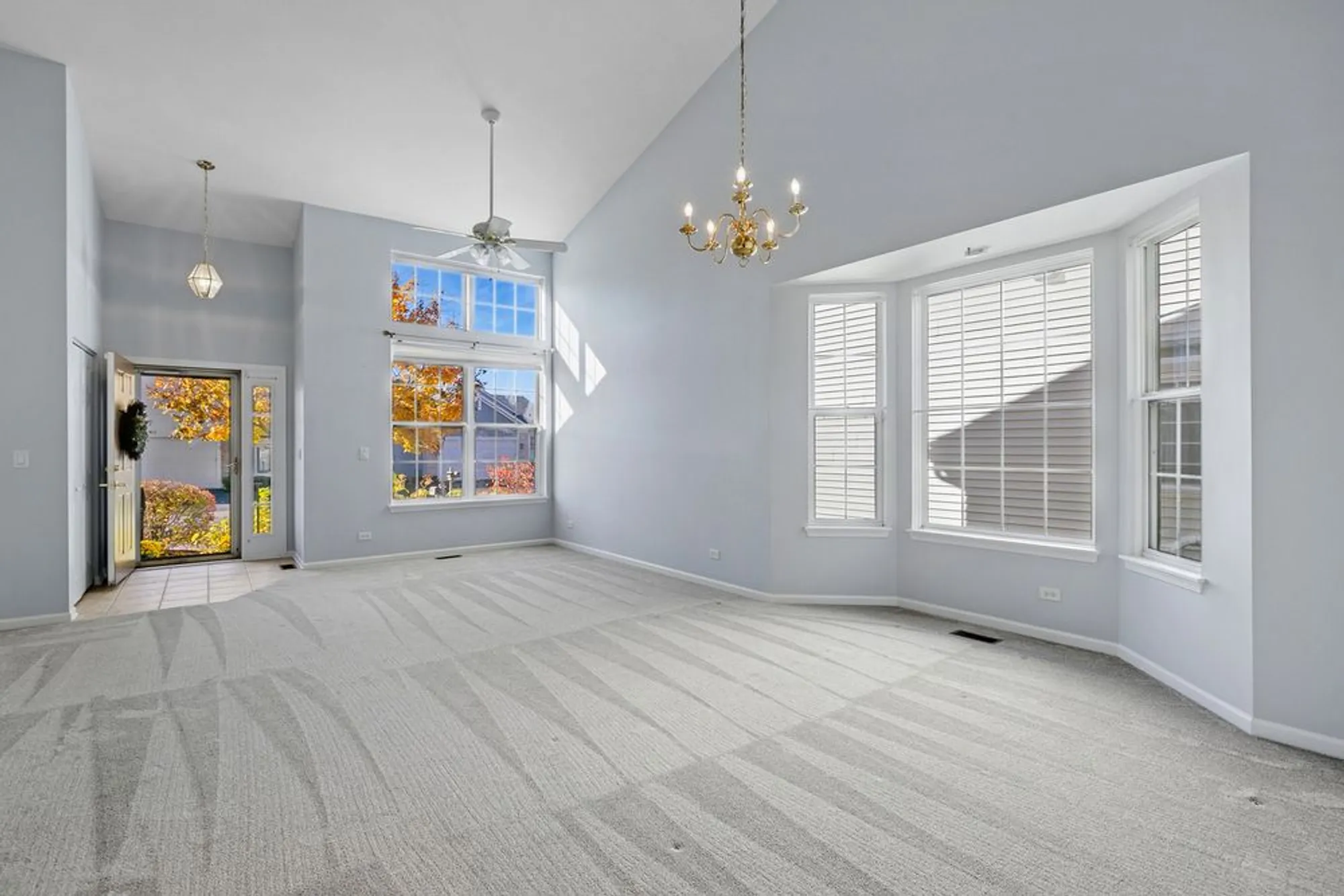 Property Slideshow image 3 of 39 | 2325 carillon dr, Grayslake, IL, 60030