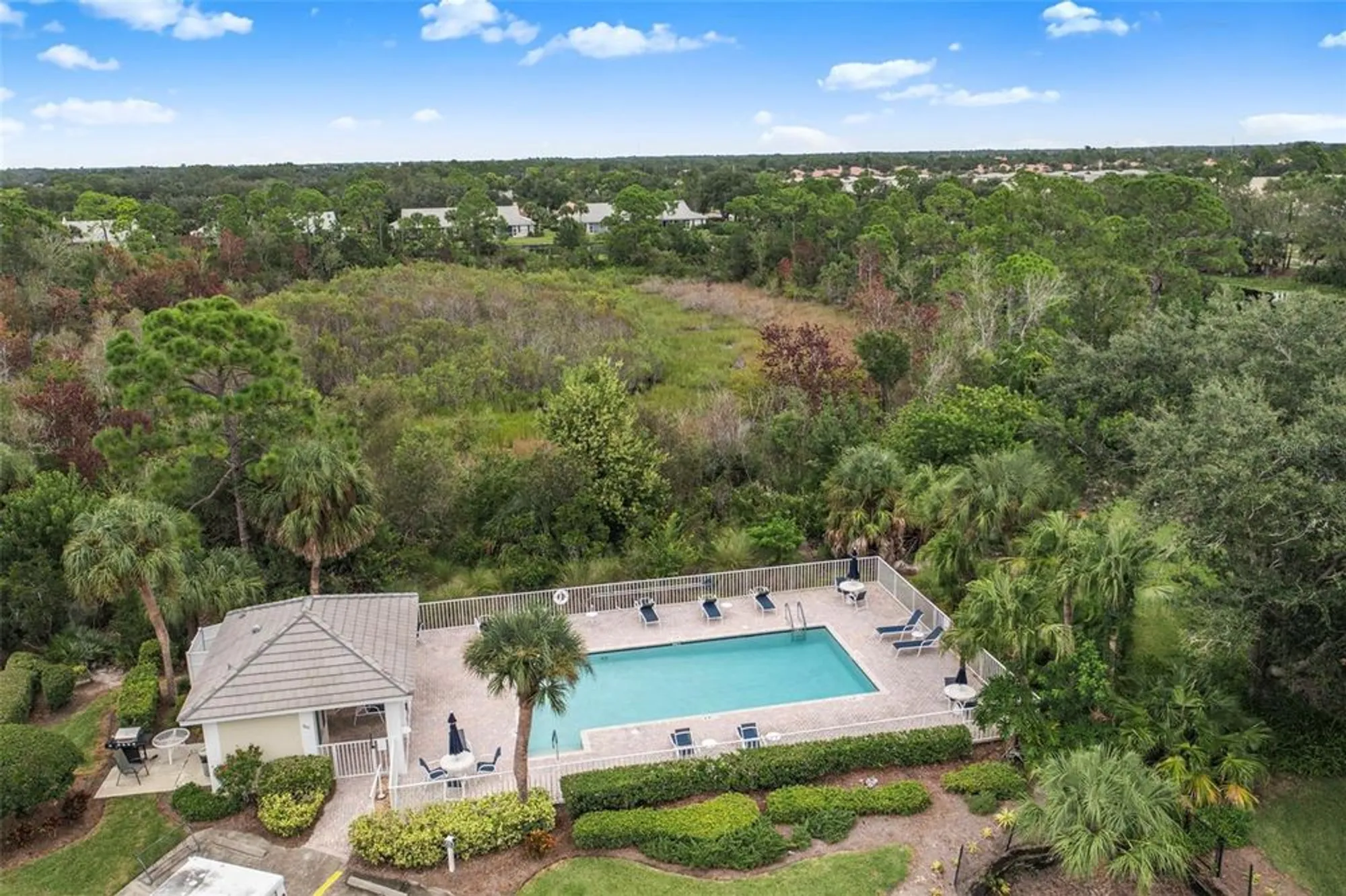 Property Slideshow image 36 of 40 | 813 montrose dr 104, Venice, FL, 34293