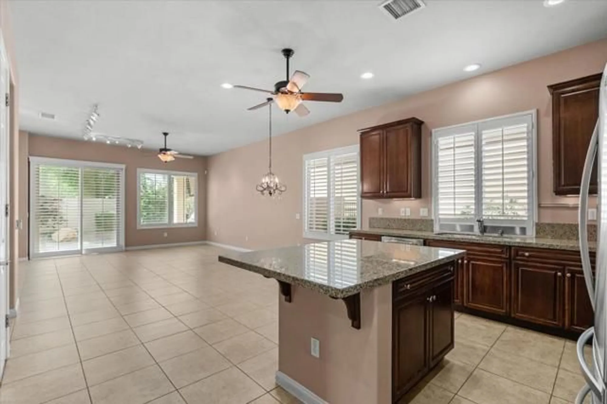 Property Slideshow image 10 of 24 | 81543 avenida de baile, Indio, CA, 92203