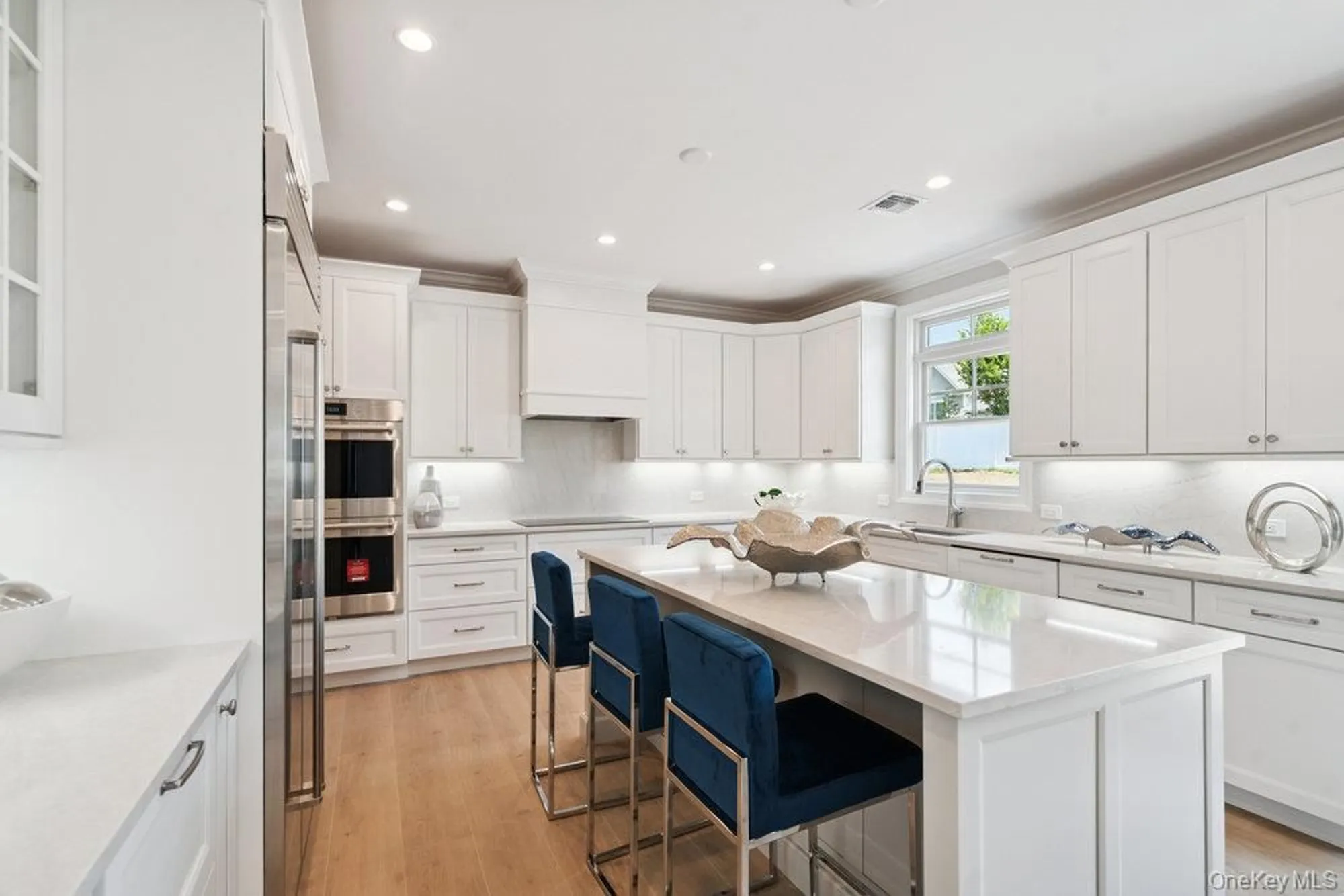 Property Slideshow image 16 of 46 | 46 plainview rd, Woodbury, NY, 11797