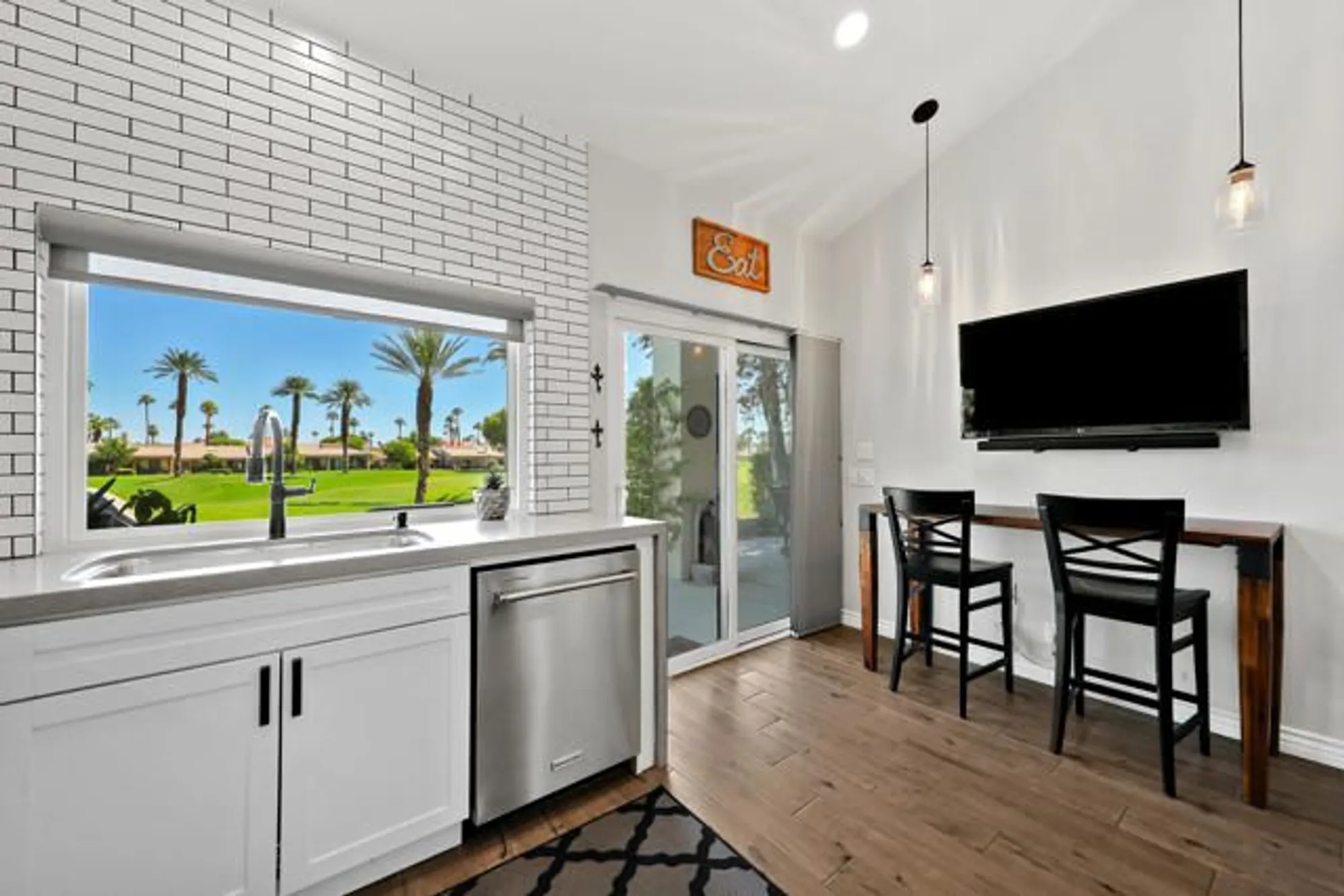 Property Slideshow image 14 of 53 | 55280 riviera, La Quinta, CA, 92253