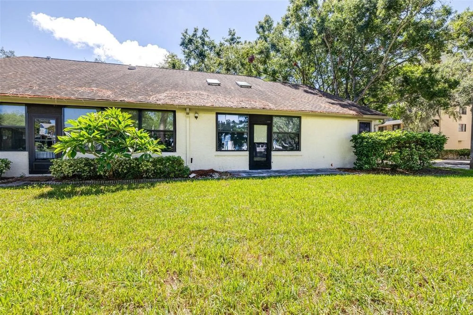 Property Slideshow image 31 of 38 | 2201 pine dr, Tarpon Springs, FL, 34689