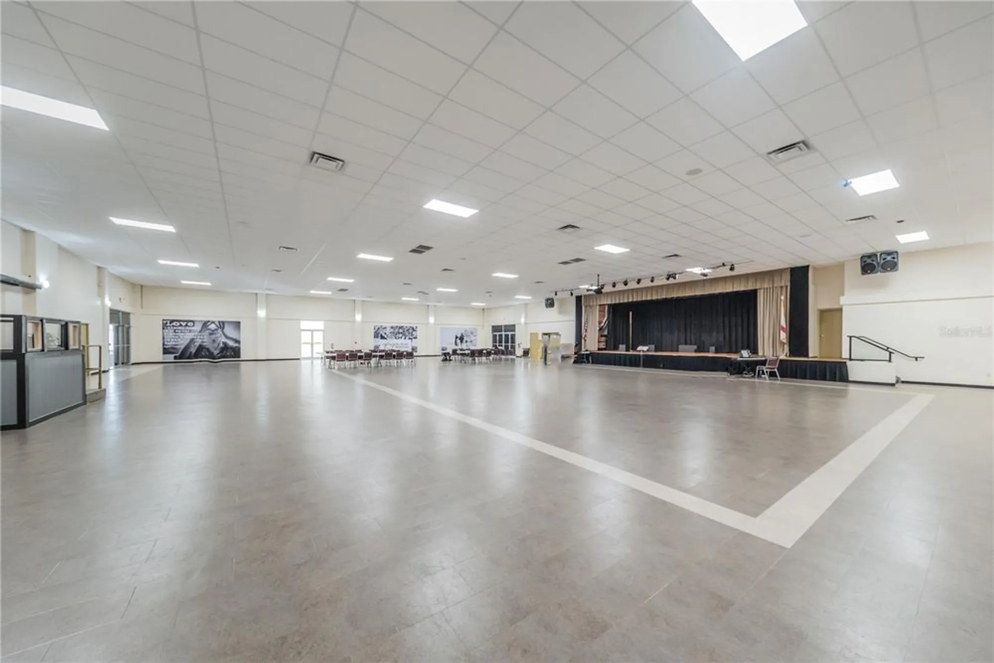 Property Slideshow image 35 of 74 | 2428 columbia dr 64, Clearwater, FL, 33763