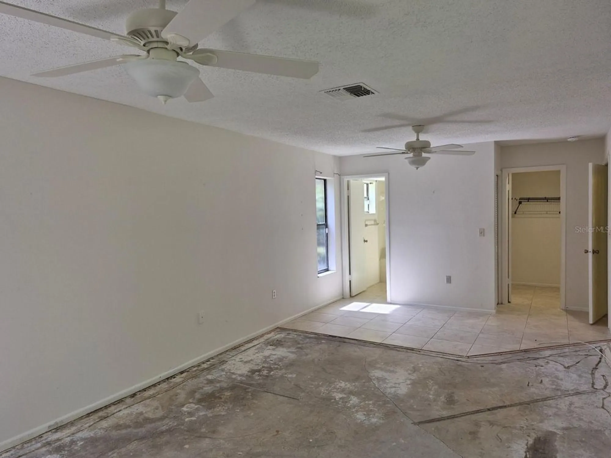 Property Slideshow image 11 of 31 | 1306 golfview dr # 1306, Tarpon Springs, FL, 34689