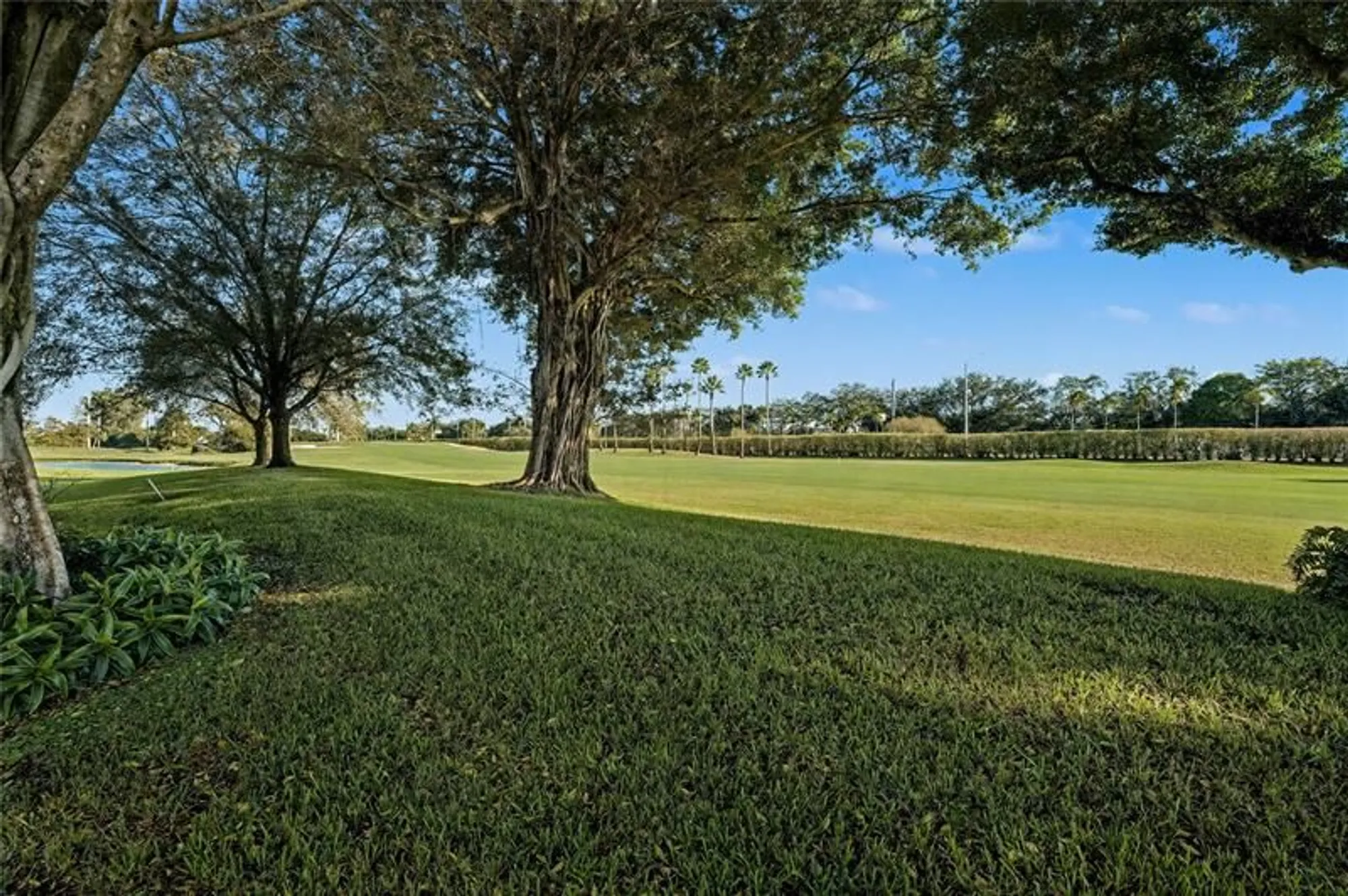Property Slideshow image 16 of 55 | 9520 s hollybrook lake dr 103, Pembroke Pines, FL, 33025