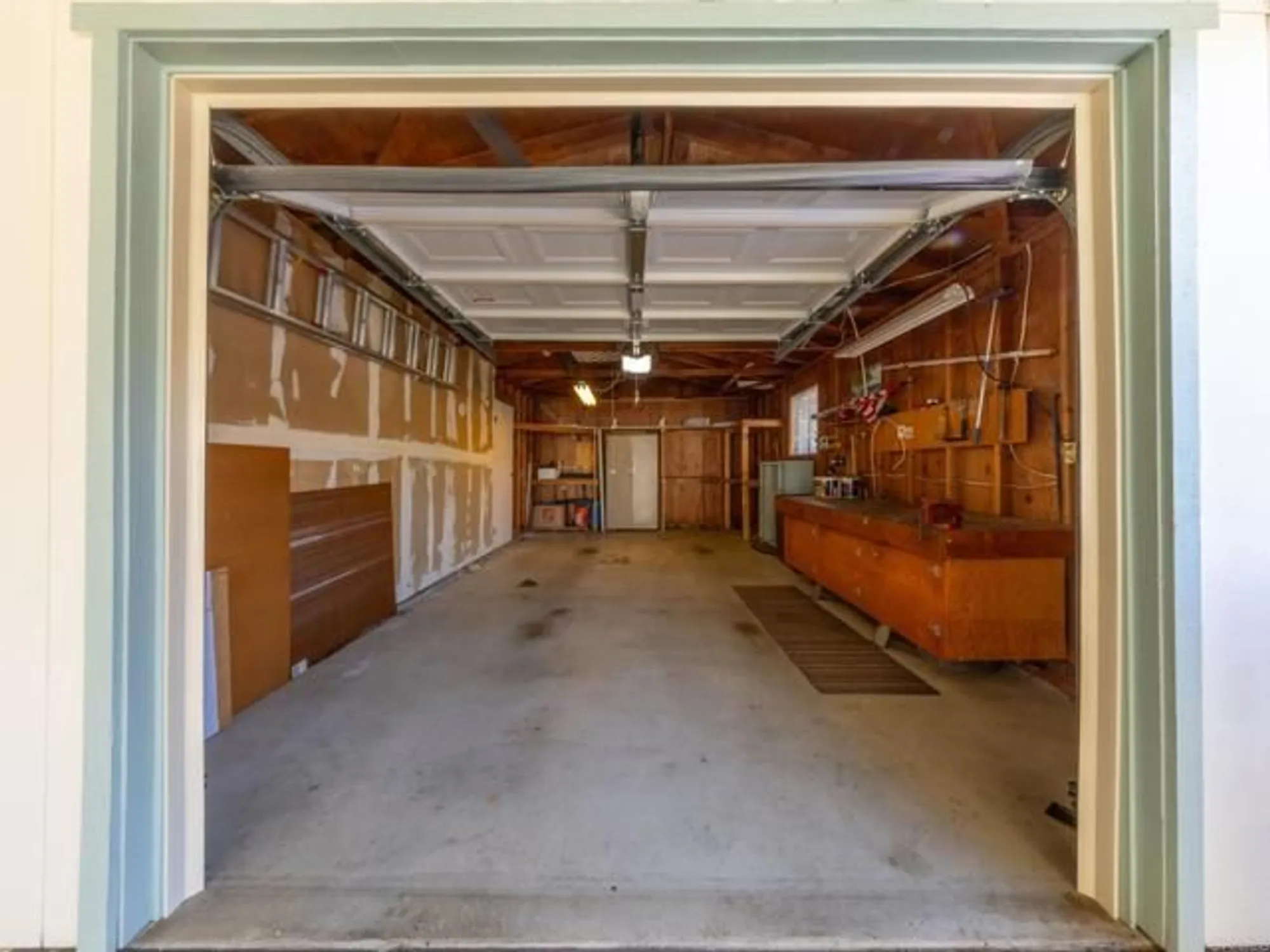 Property Slideshow image 6 of 37 | 2289 bryant dr, Carlsbad, CA, 92008