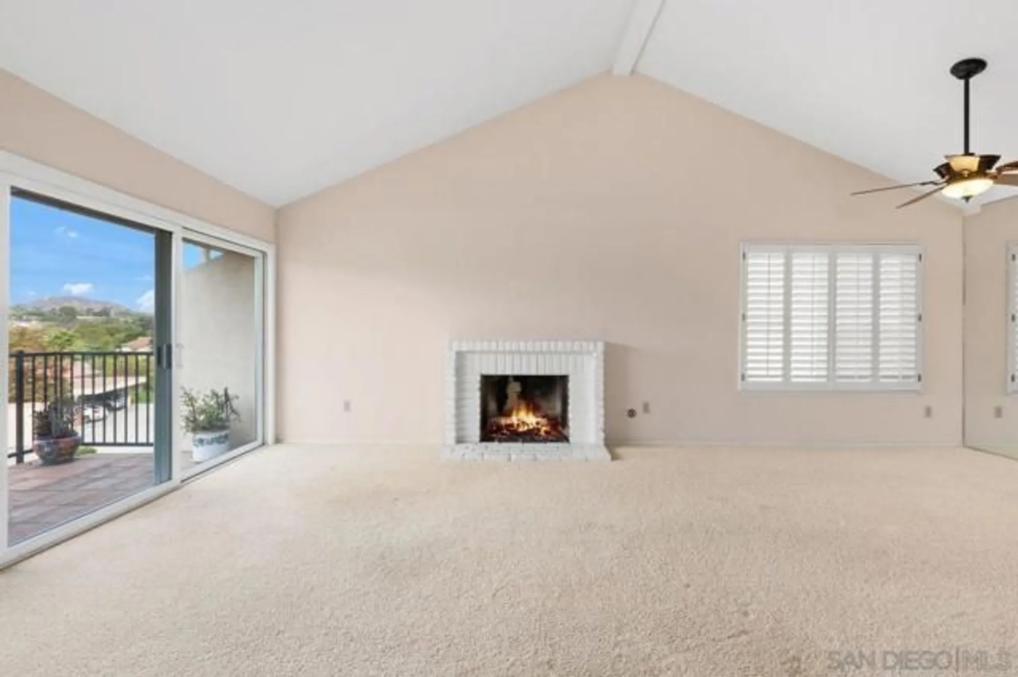 Property Slideshow image 24 of 39 | 17465 plaza animado 147, San Diego, CA, 92128