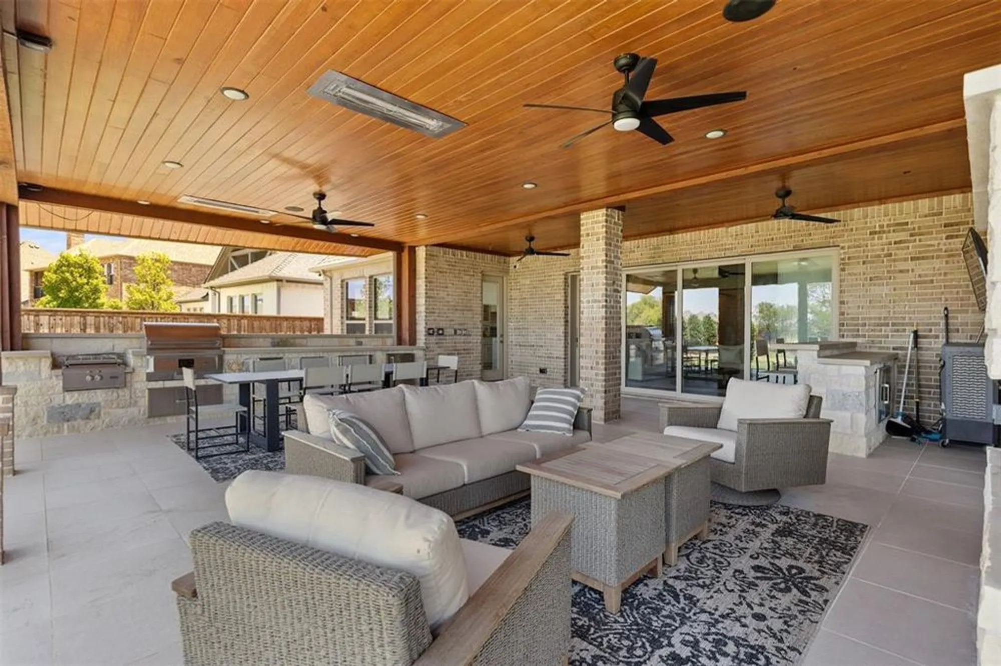 Property Slideshow image 36 of 40 | 7740 castlebridge, The Colony, TX, 75056