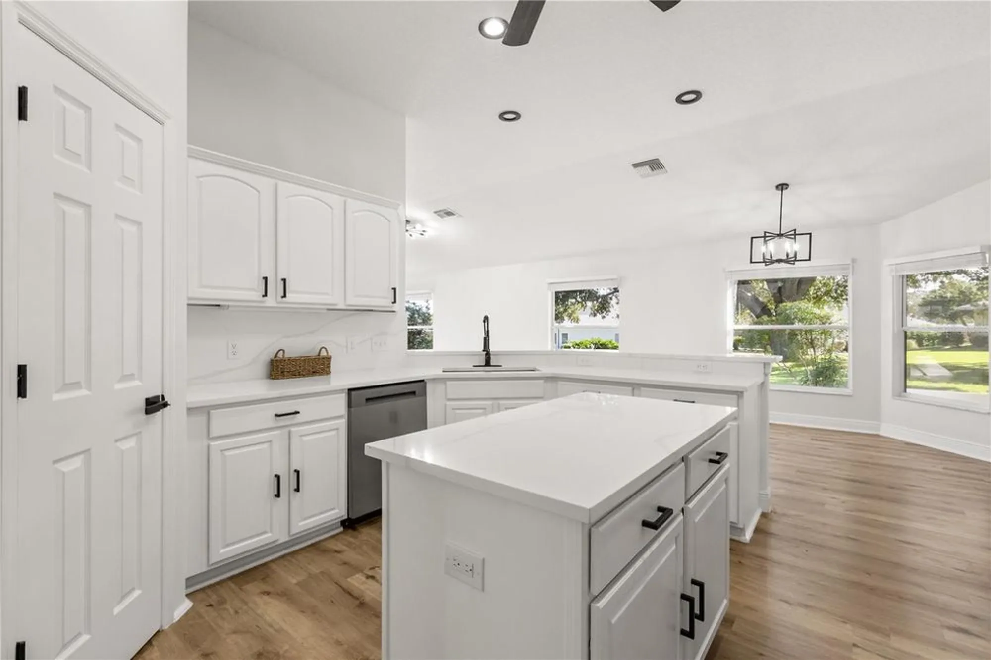 Property Slideshow image 21 of 42 | 39634 harbor hills blvd, Lady Lake, FL, 32159