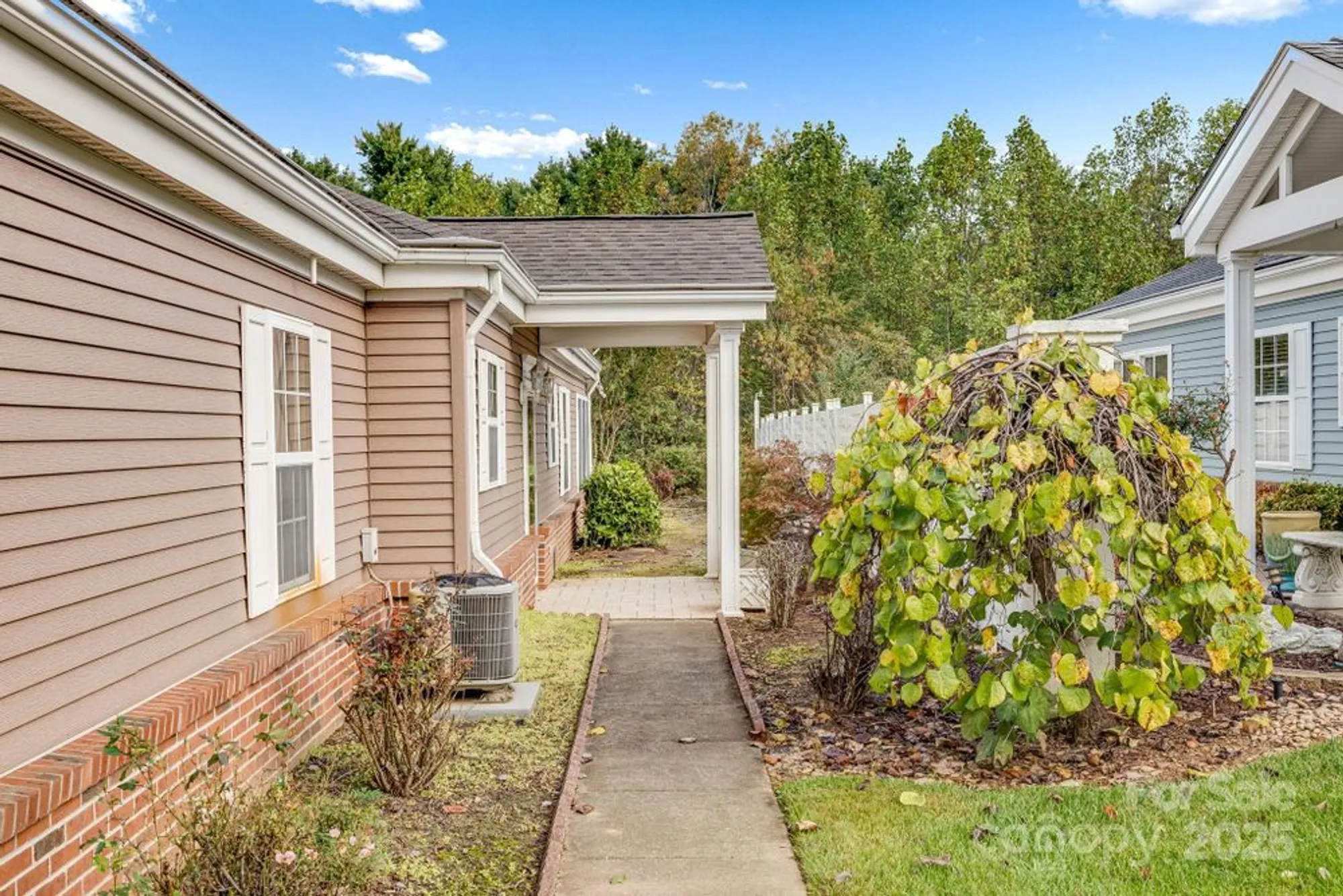 Property Slideshow image 3 of 34 | 11 heather way d, Candler, NC, 28715