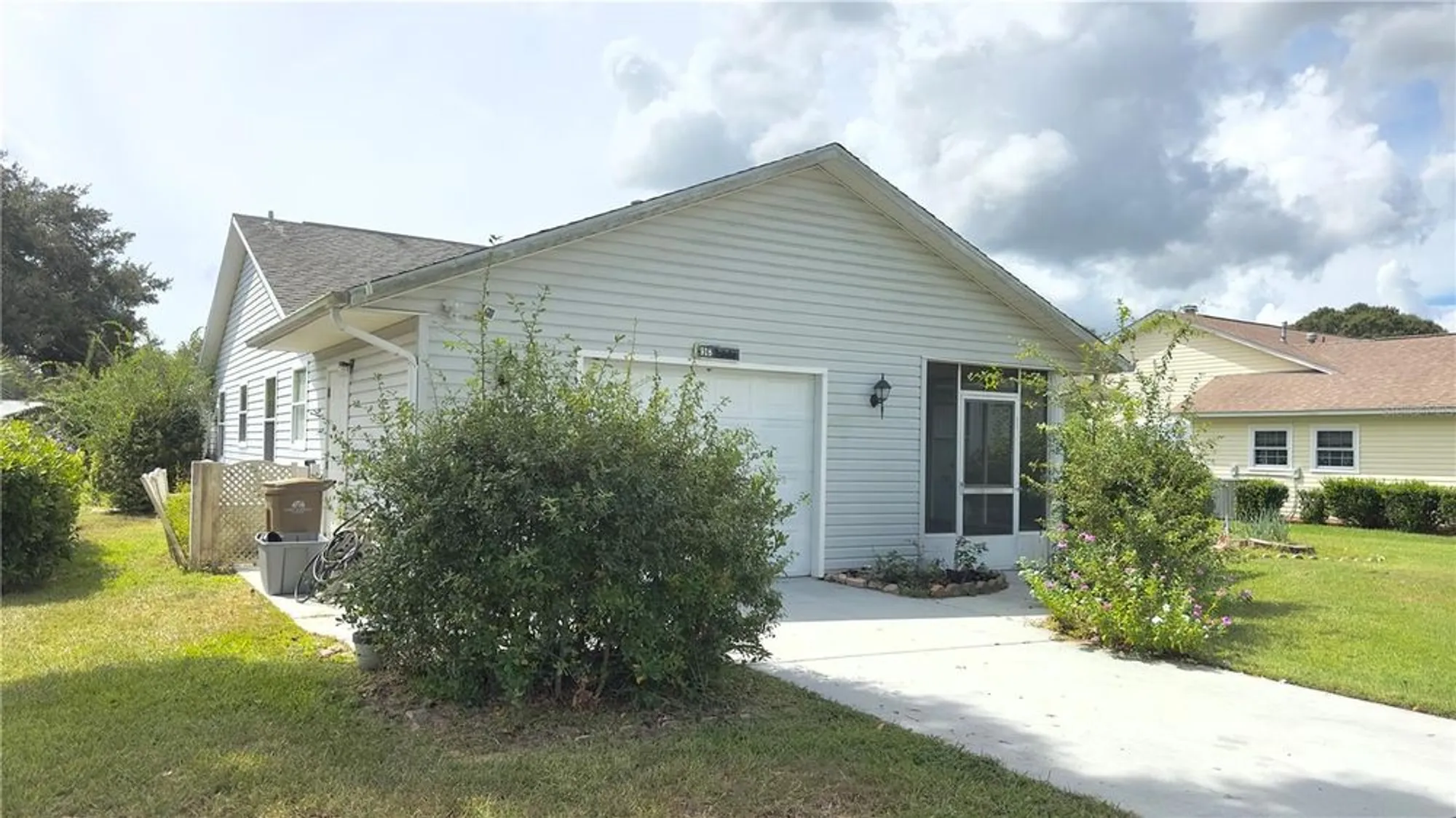 Property Slideshow image 4 of 85 | 918 dundee cir, Leesburg, FL, 34788