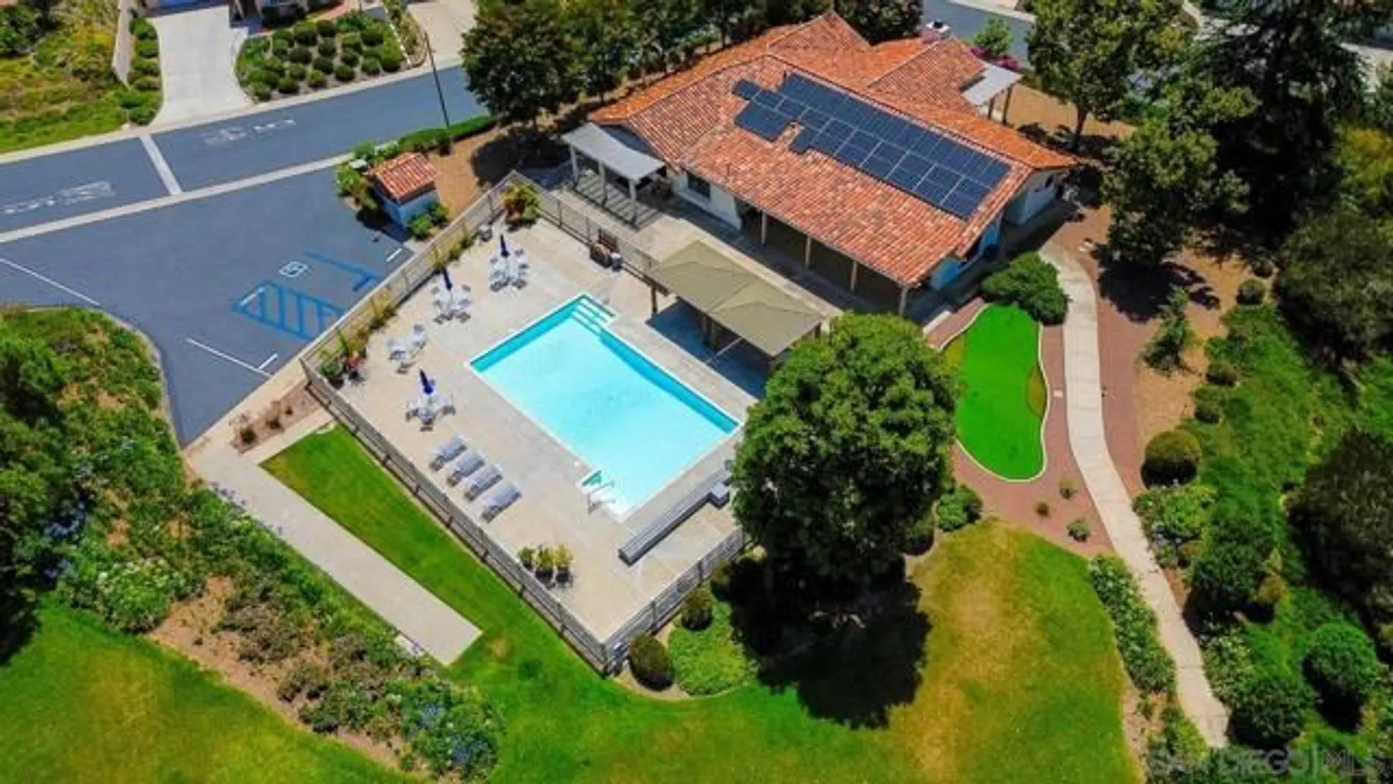 Property Slideshow image 62 of 70 | 907 ridge heights dr, Fallbrook, CA, 92028