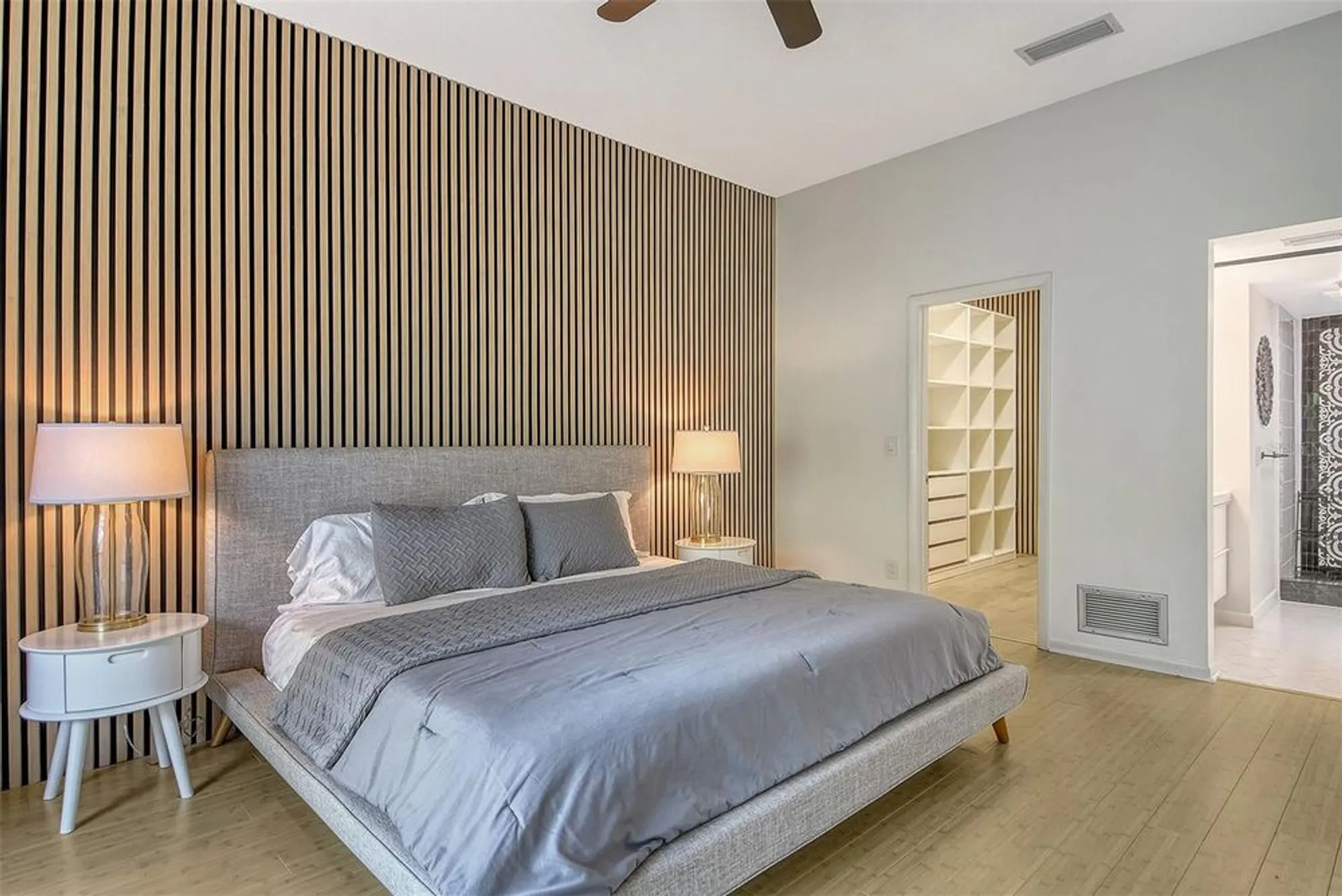 Property Slideshow image 27 of 84 | 1473 landings cir # 44, Sarasota, FL, 34231