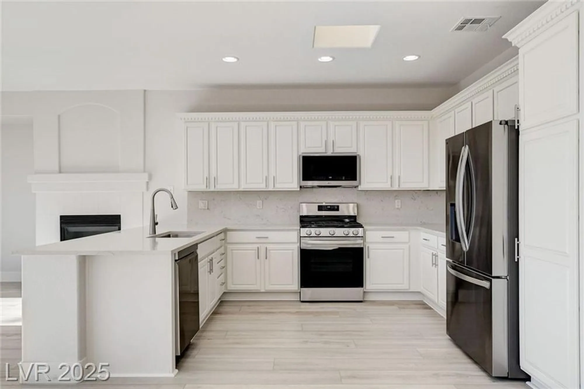 Property Slideshow image 24 of 57 | 10623 riva de fiore ave, Las Vegas, NV, 89135