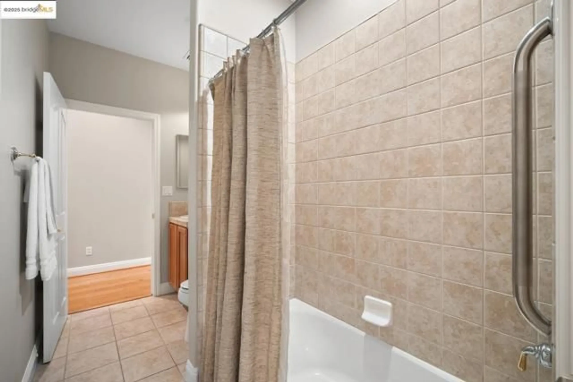 Property Slideshow image 23 of 32 | 131 montilla cir, Sacramento, CA, 95835