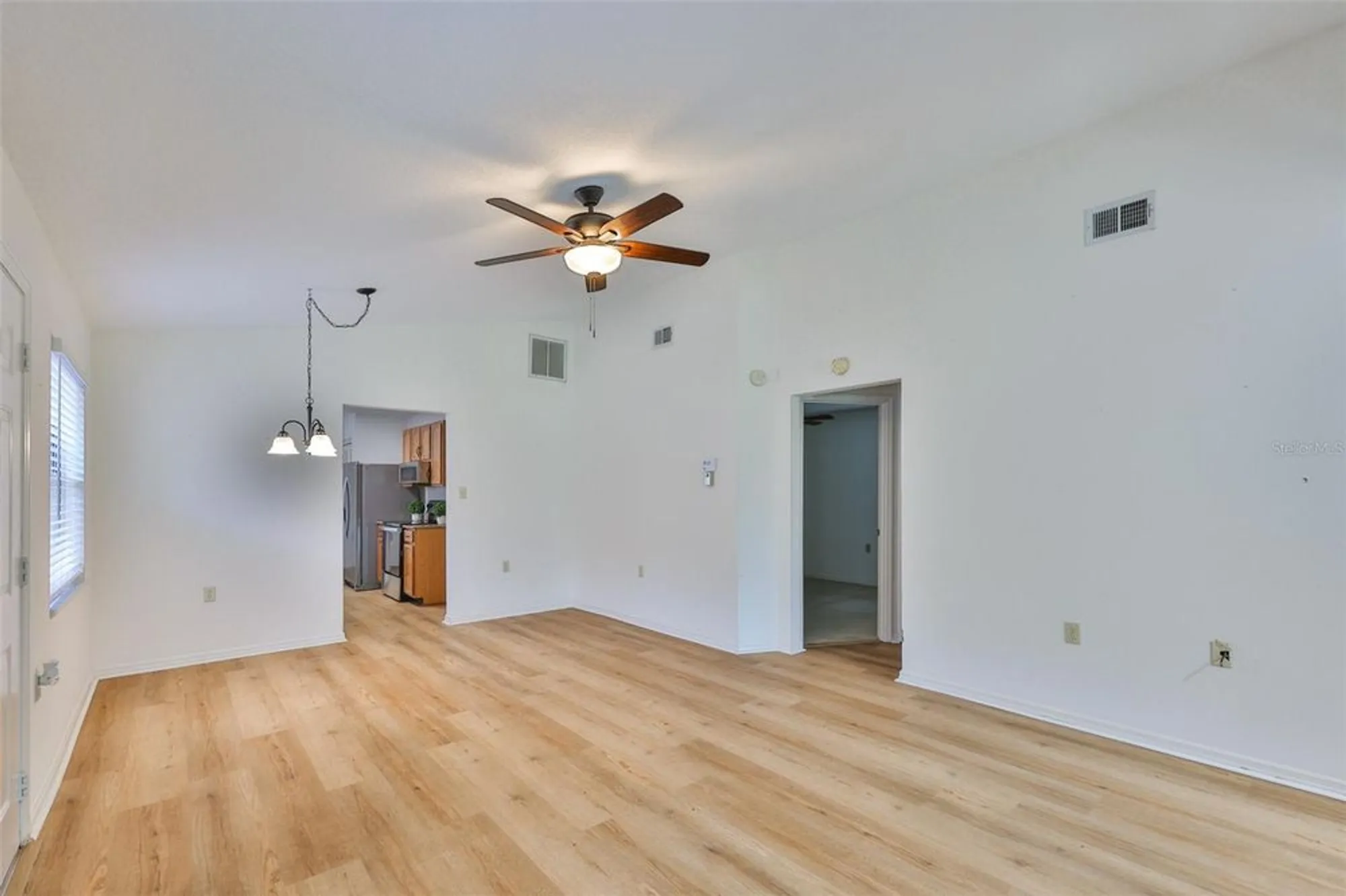 Property Slideshow image 10 of 39 | 6253 sandpipers dr, Lakeland, FL, 33809