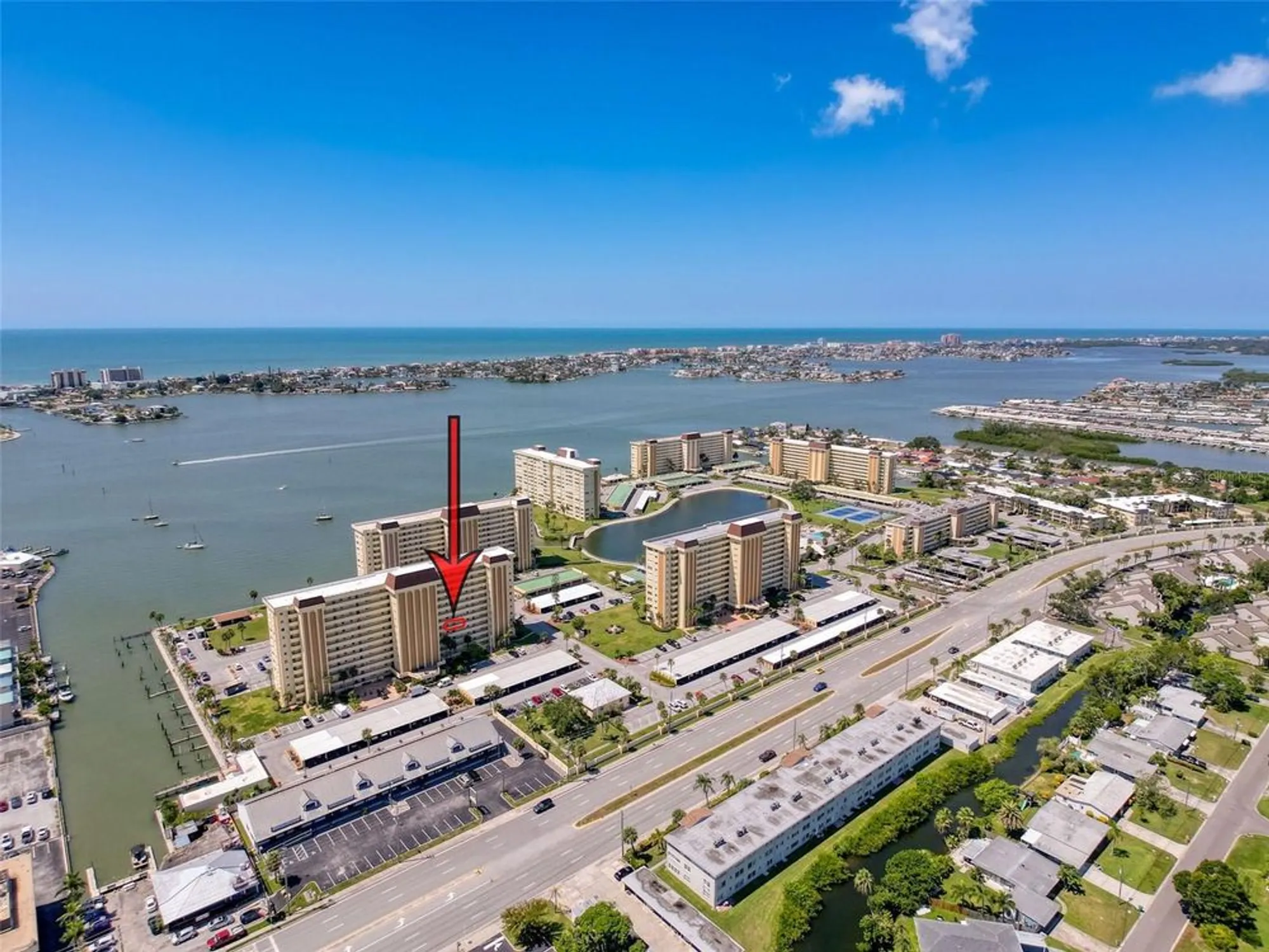 Property Slideshow image 23 of 32 | 4550 cove cir apt 507, St Petersburg, FL, 33708