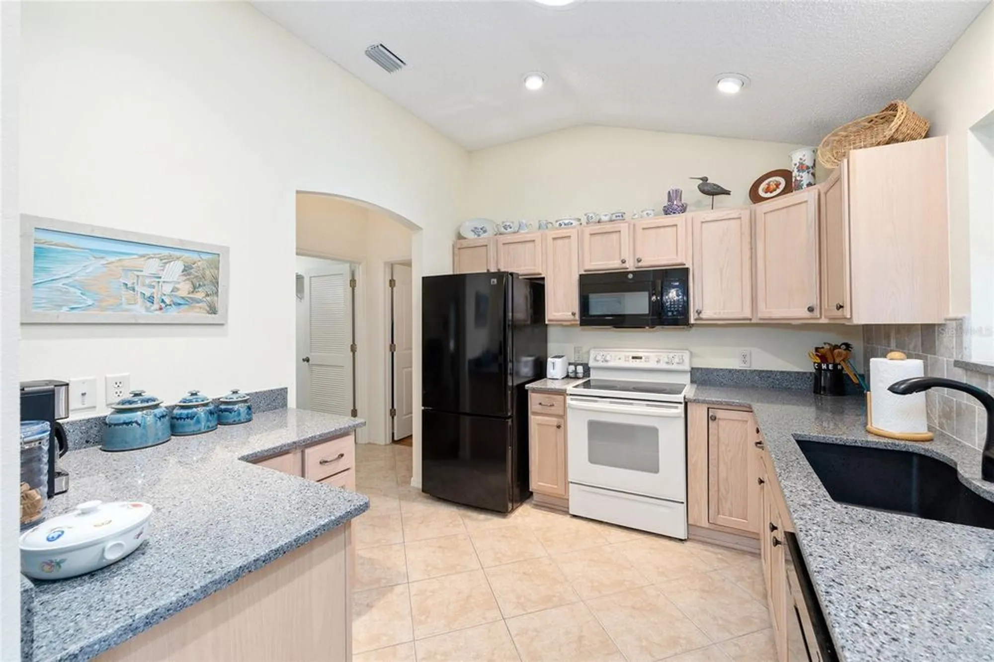 Property Slideshow image 11 of 39 | 16838 se 93rd cuthbert cir, The Villages, FL, 32162