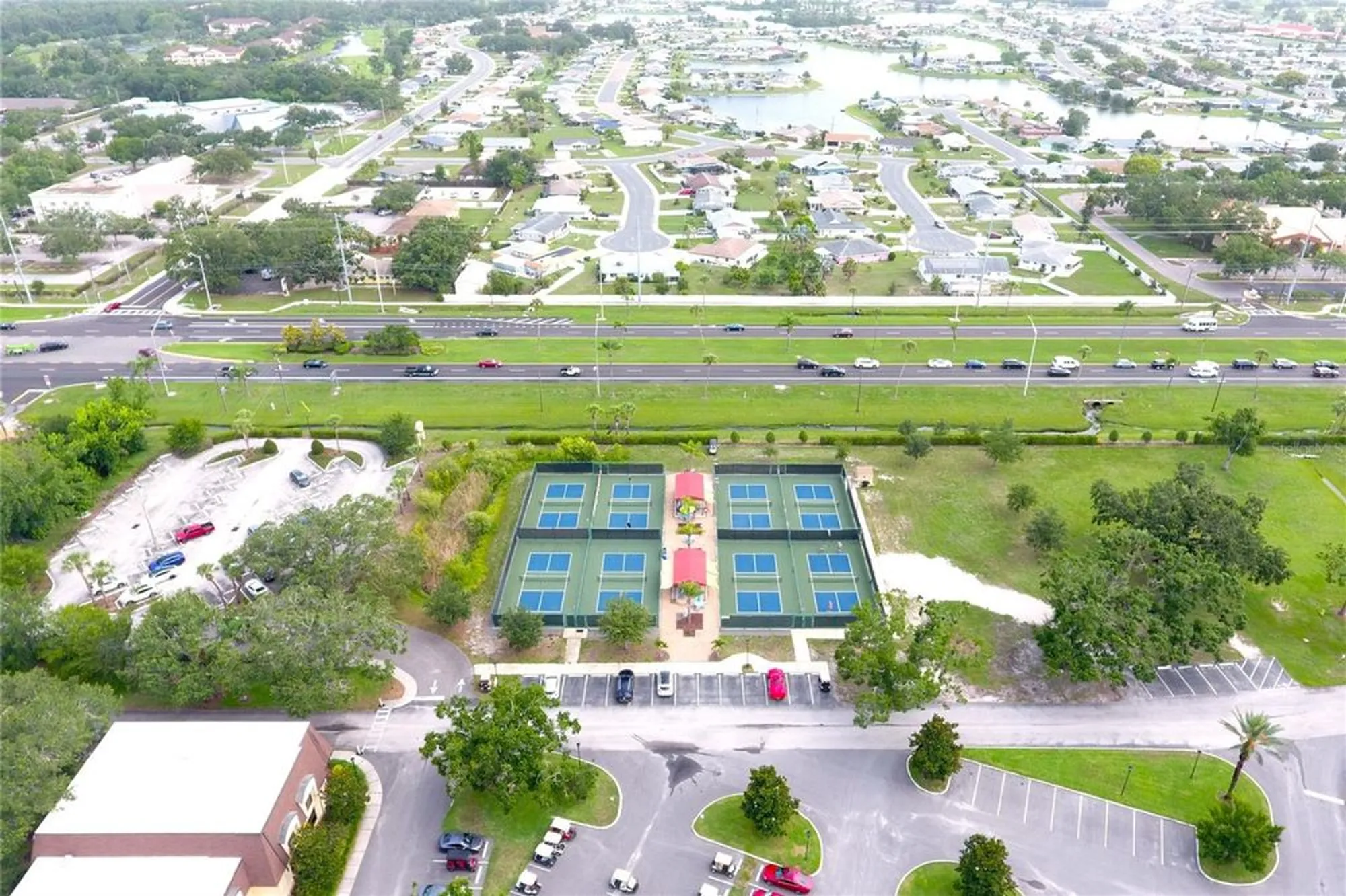 Property Slideshow image 32 of 40 | 101 cambridge trl apt 194, Sun City Center, FL, 33573