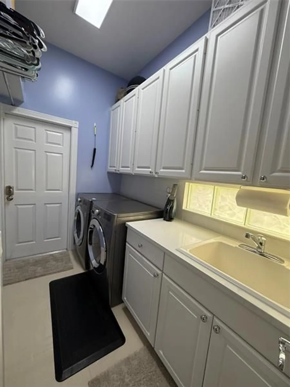 Property Slideshow image 27 of 31 | 2752 irma lake dr, West Palm Beach, FL, 33411