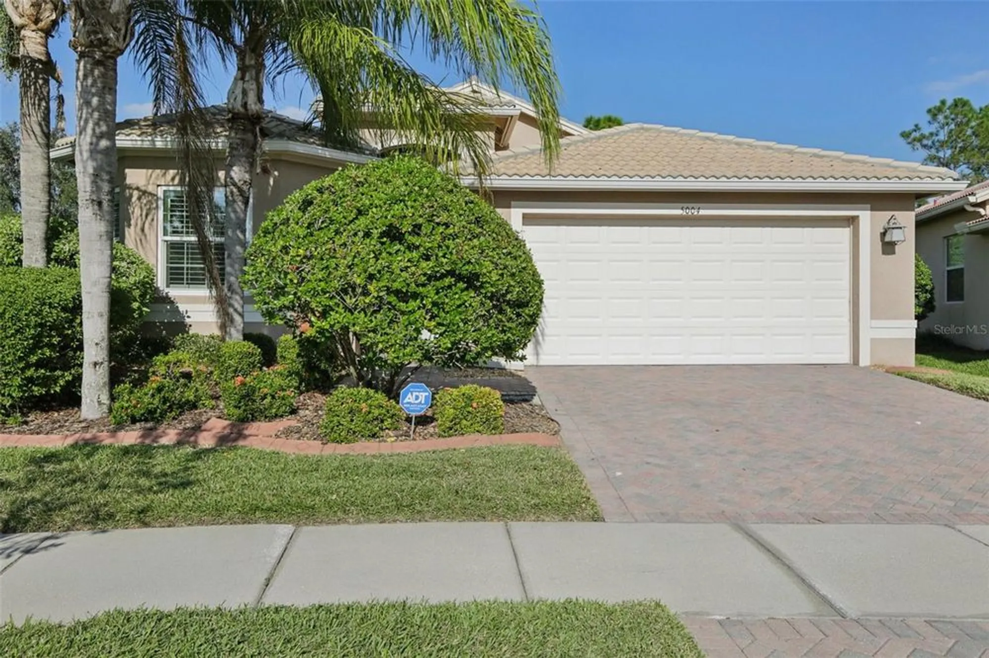 Property Slideshow image 1 of 53 | 5004 sandy brook cir, Wimauma, FL, 33598